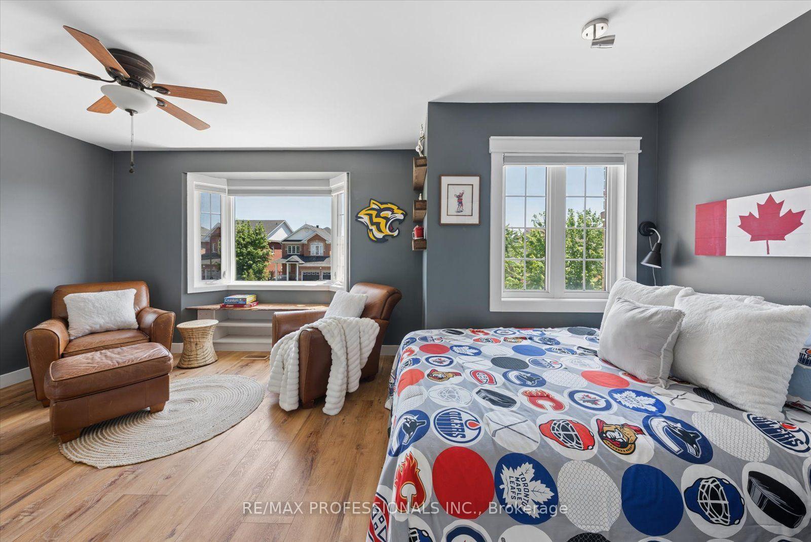 Photo 31 of 62 Blackfriar Avenue, Whitby, Brooklin — HOMEH