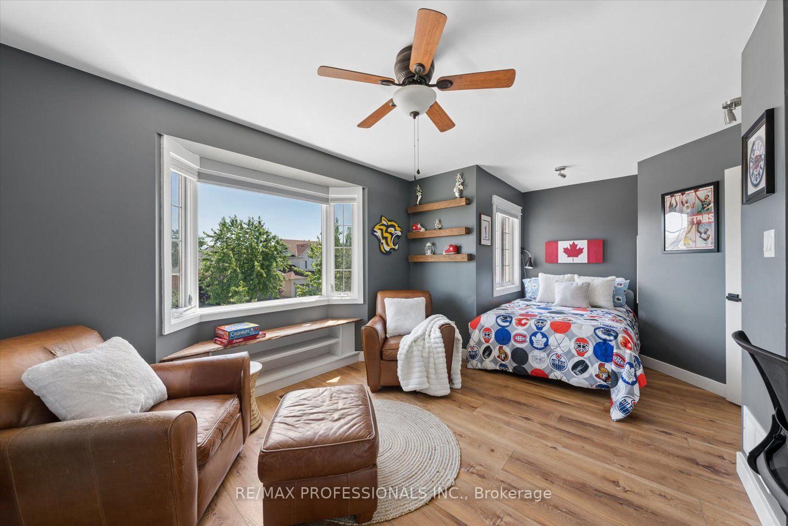 Photo 34 of 62 Blackfriar Avenue, Whitby, Brooklin — HOMEH