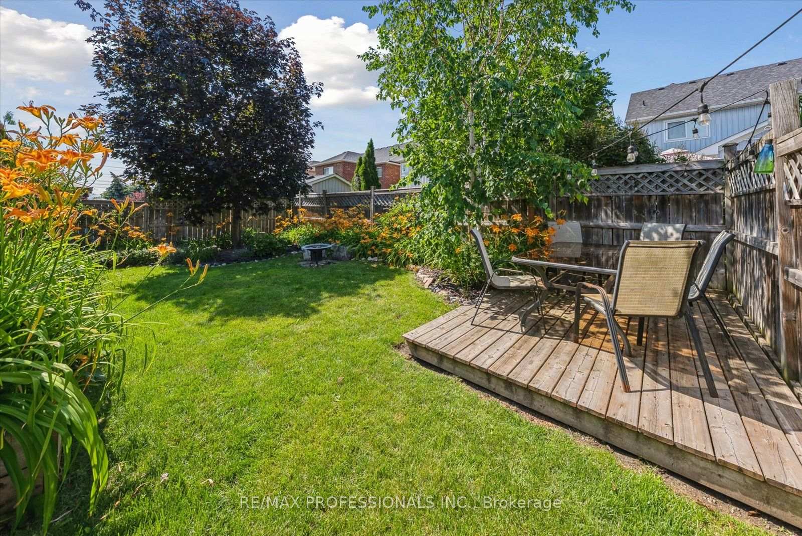 Photo 41 of 62 Blackfriar Avenue, Whitby, Brooklin — HOMEH
