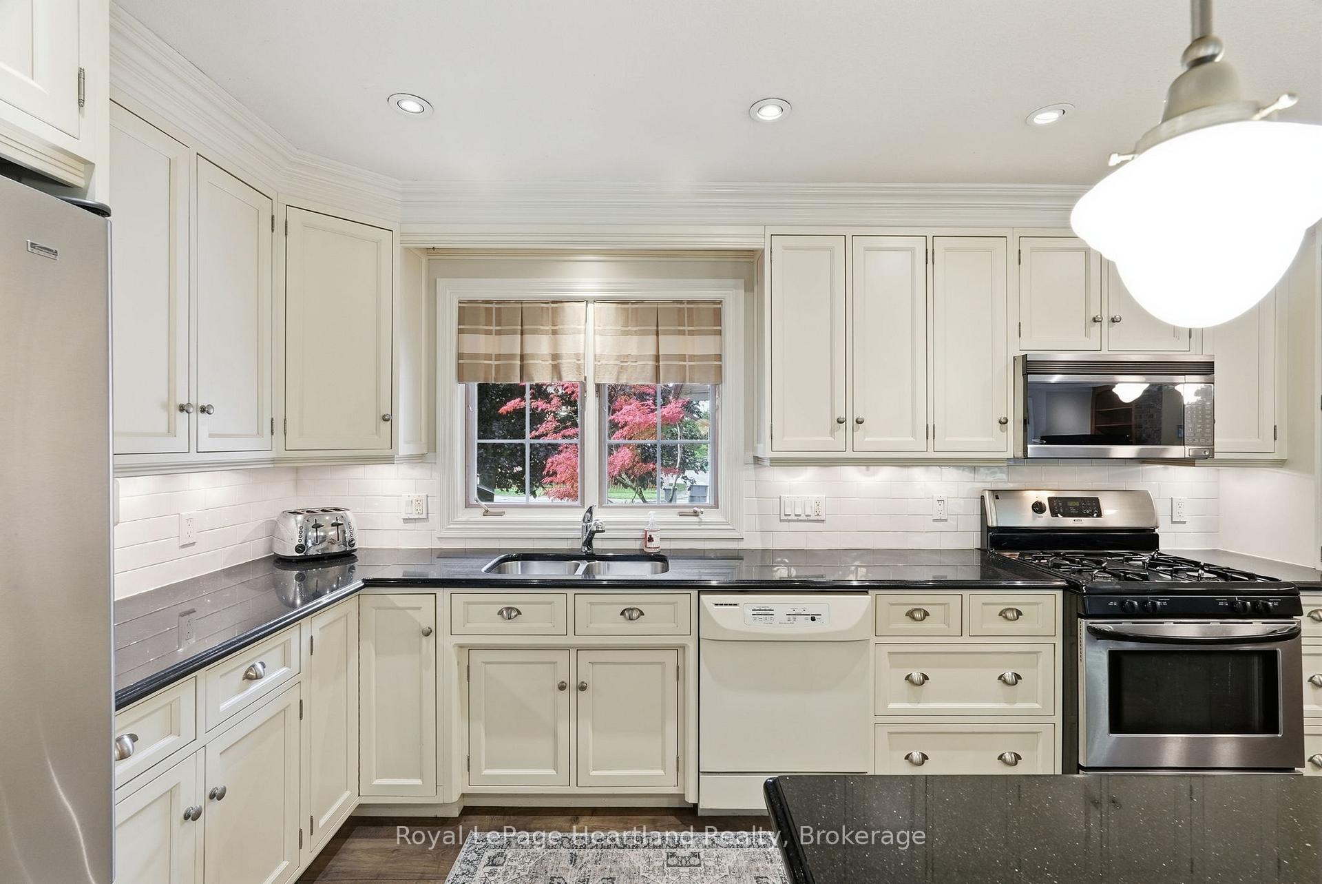 Photo 16 of 595 Inkerman Street W, North Perth, Listowel — HOMEH