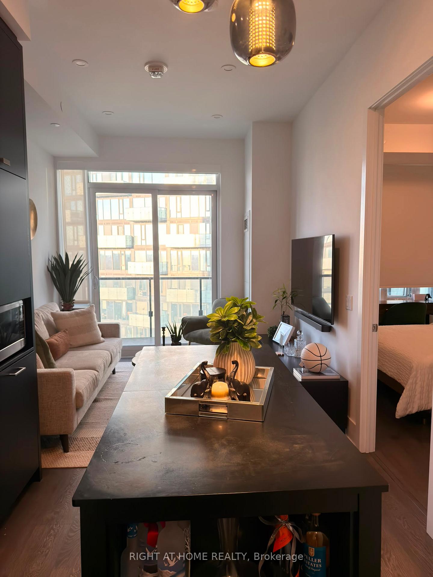 Photo 3 of Unit 3609, 470 Front Street W, Toronto, Waterfront Communities — HOMEH