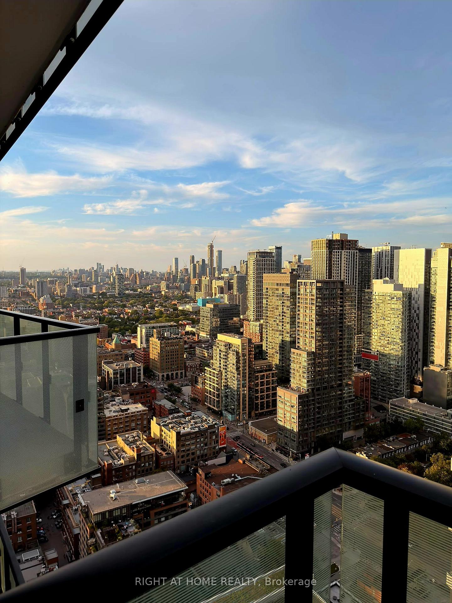 Photo 12 of Unit 3609, 470 Front Street W, Toronto, Waterfront Communities — HOMEH
