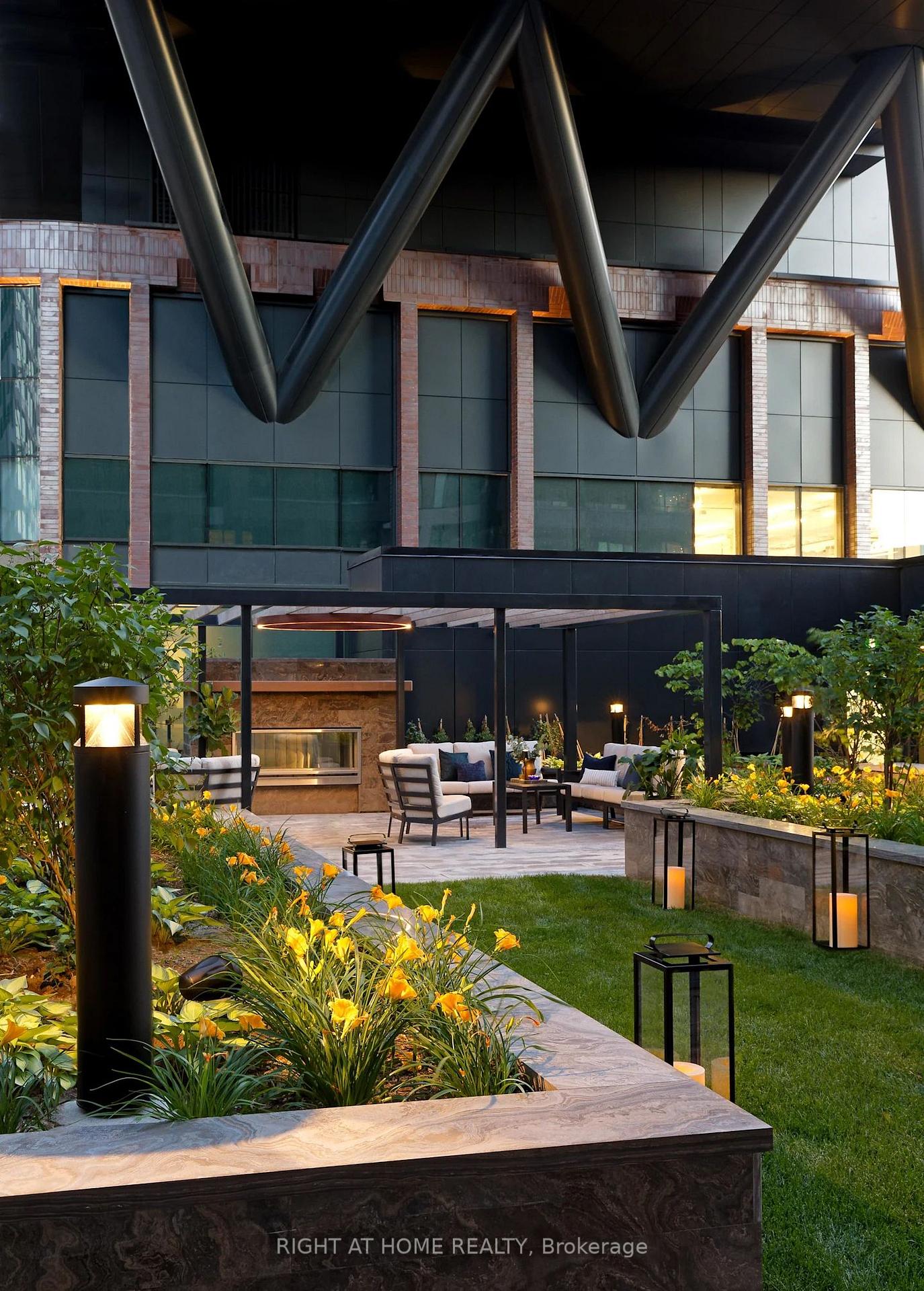 Photo 19 of Unit 3609, 470 Front Street W, Toronto, Waterfront Communities — HOMEH