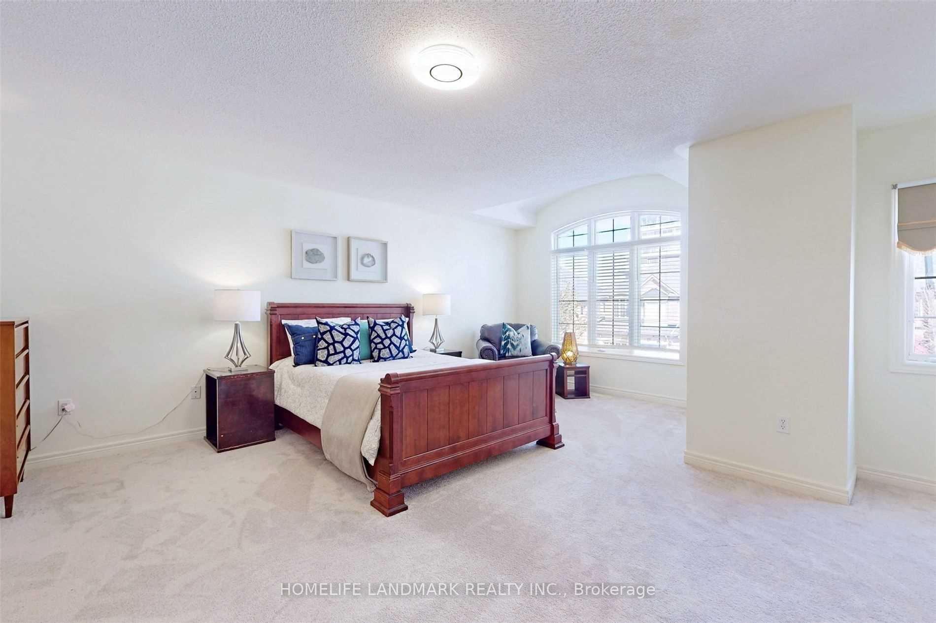 Photo 14 of 22 Kingsbridge Circle, Vaughan, Beverley Glen — HOMEH