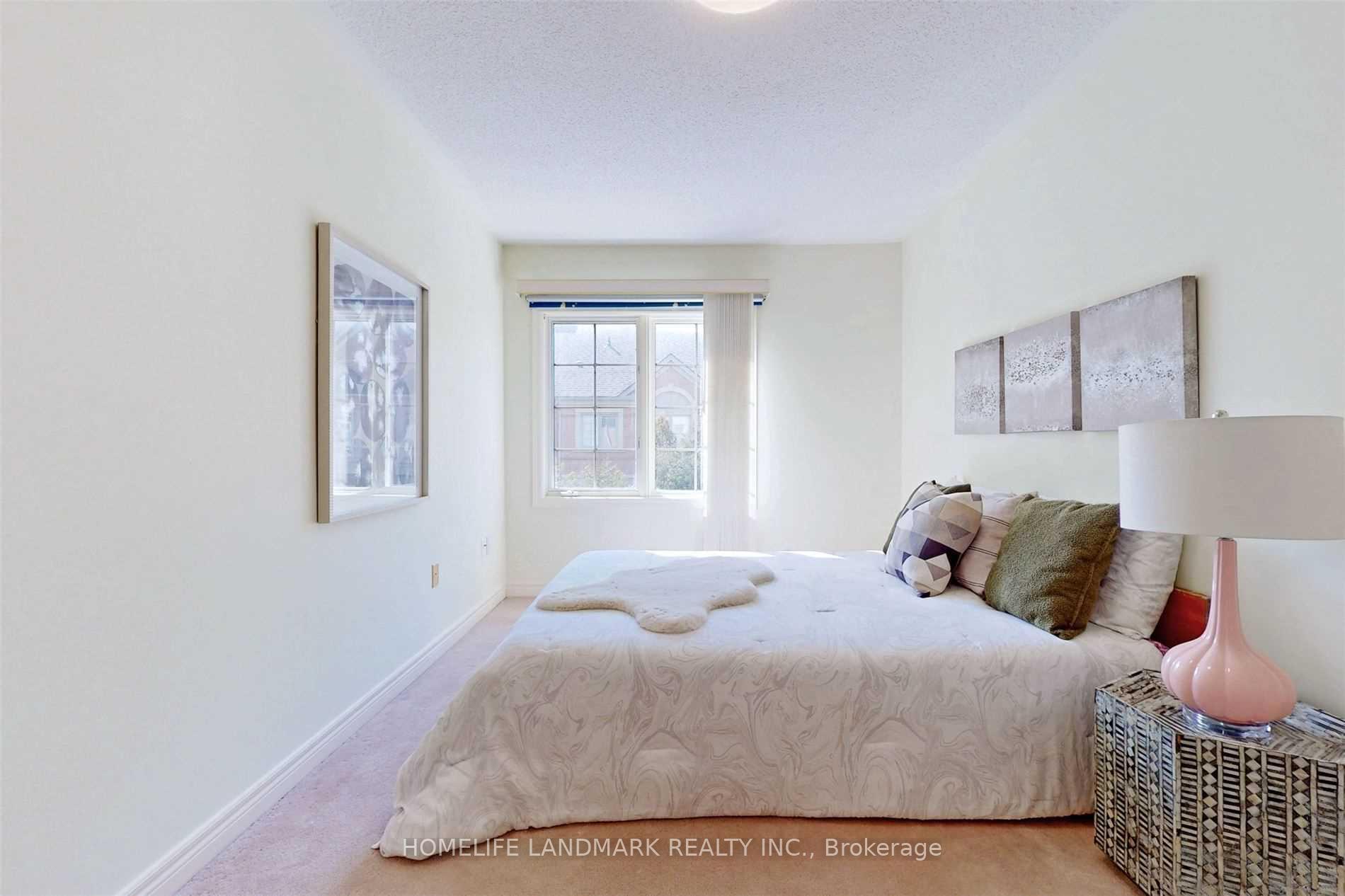 Photo 18 of 22 Kingsbridge Circle, Vaughan, Beverley Glen — HOMEH