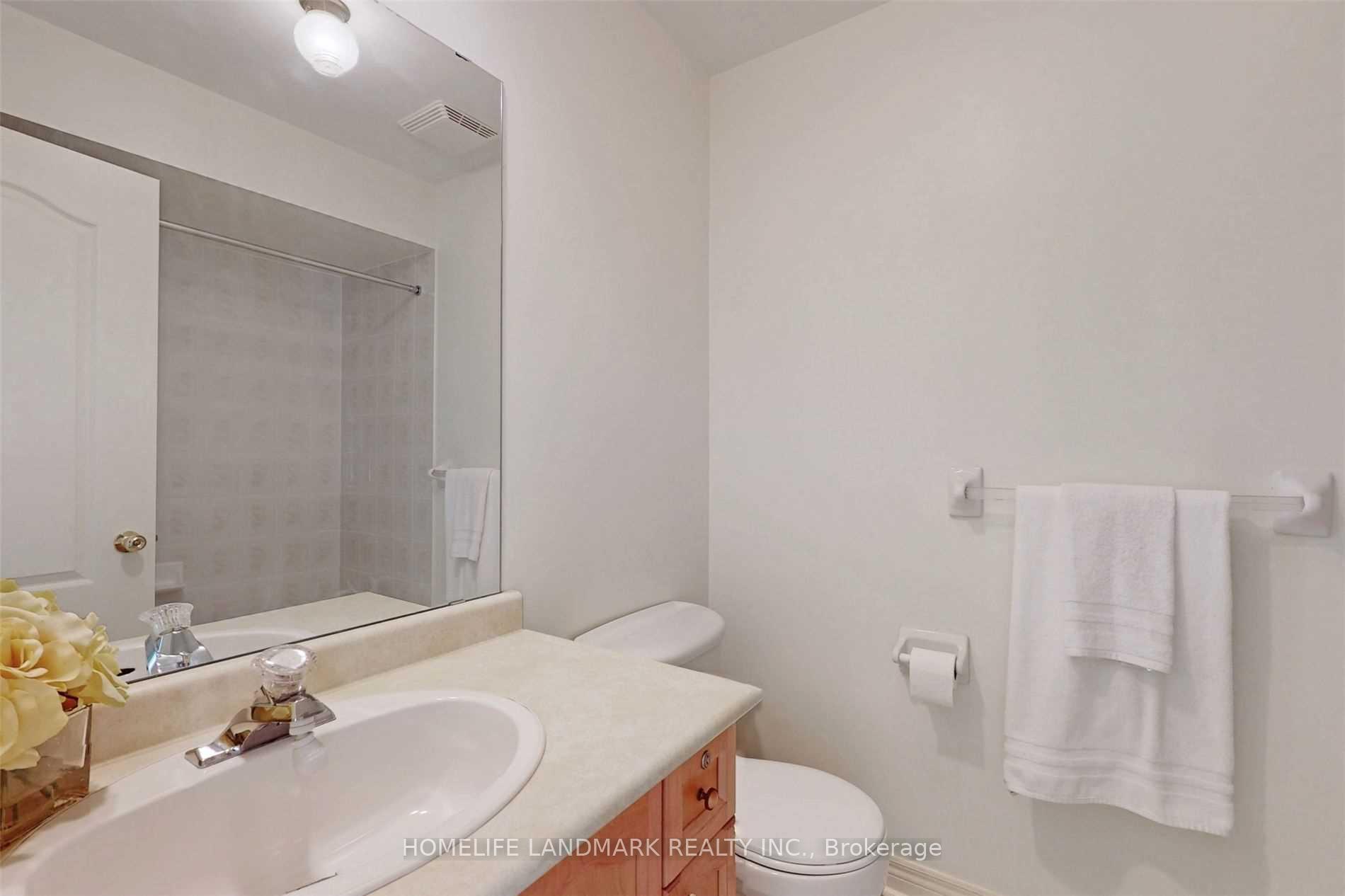 Photo 19 of 22 Kingsbridge Circle, Vaughan, Beverley Glen — HOMEH