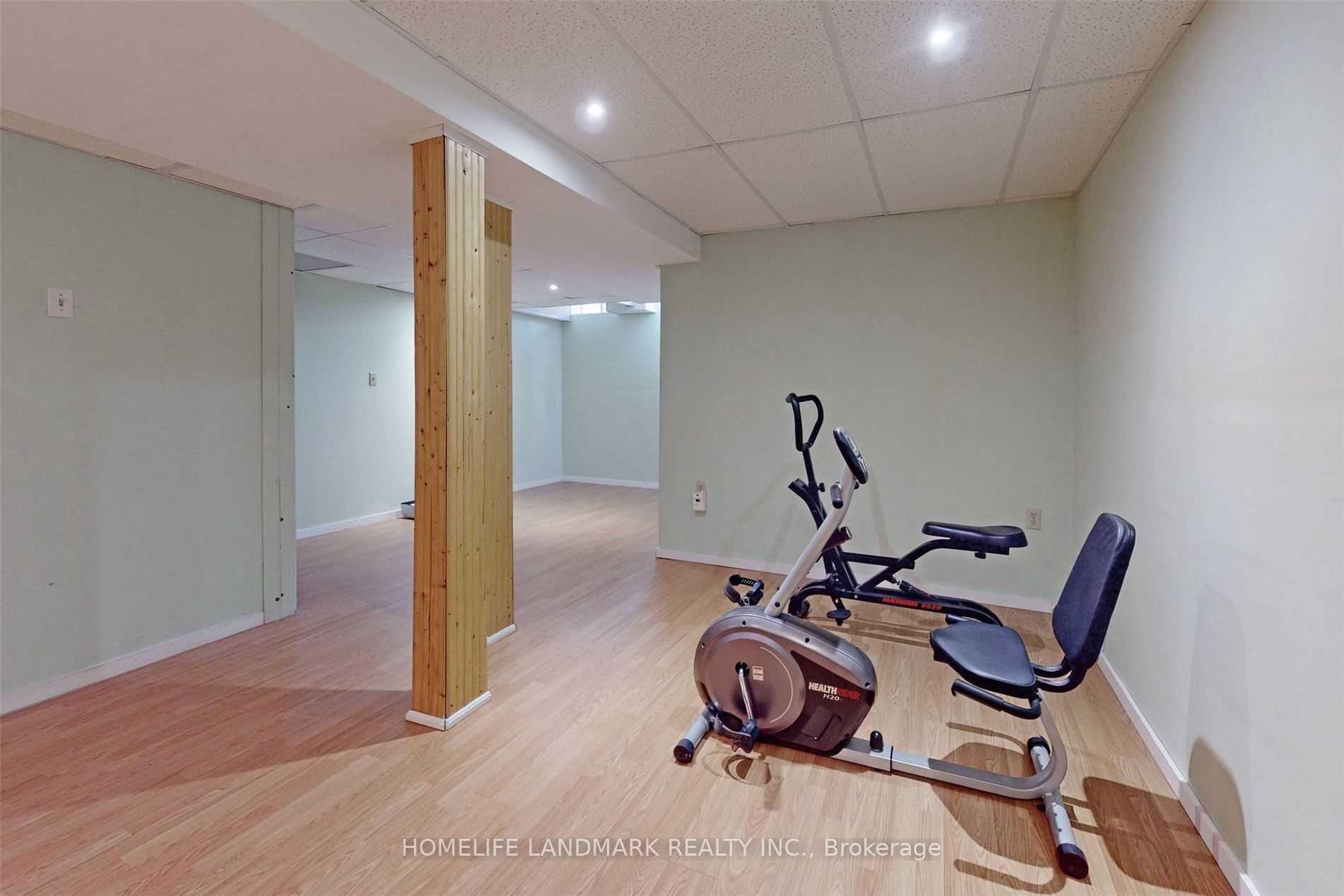 Photo 21 of 22 Kingsbridge Circle, Vaughan, Beverley Glen — HOMEH