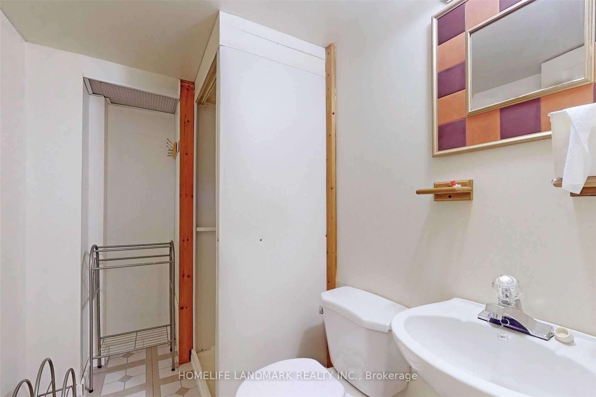 Photo 25 of 22 Kingsbridge Circle, Vaughan, Beverley Glen — HOMEH