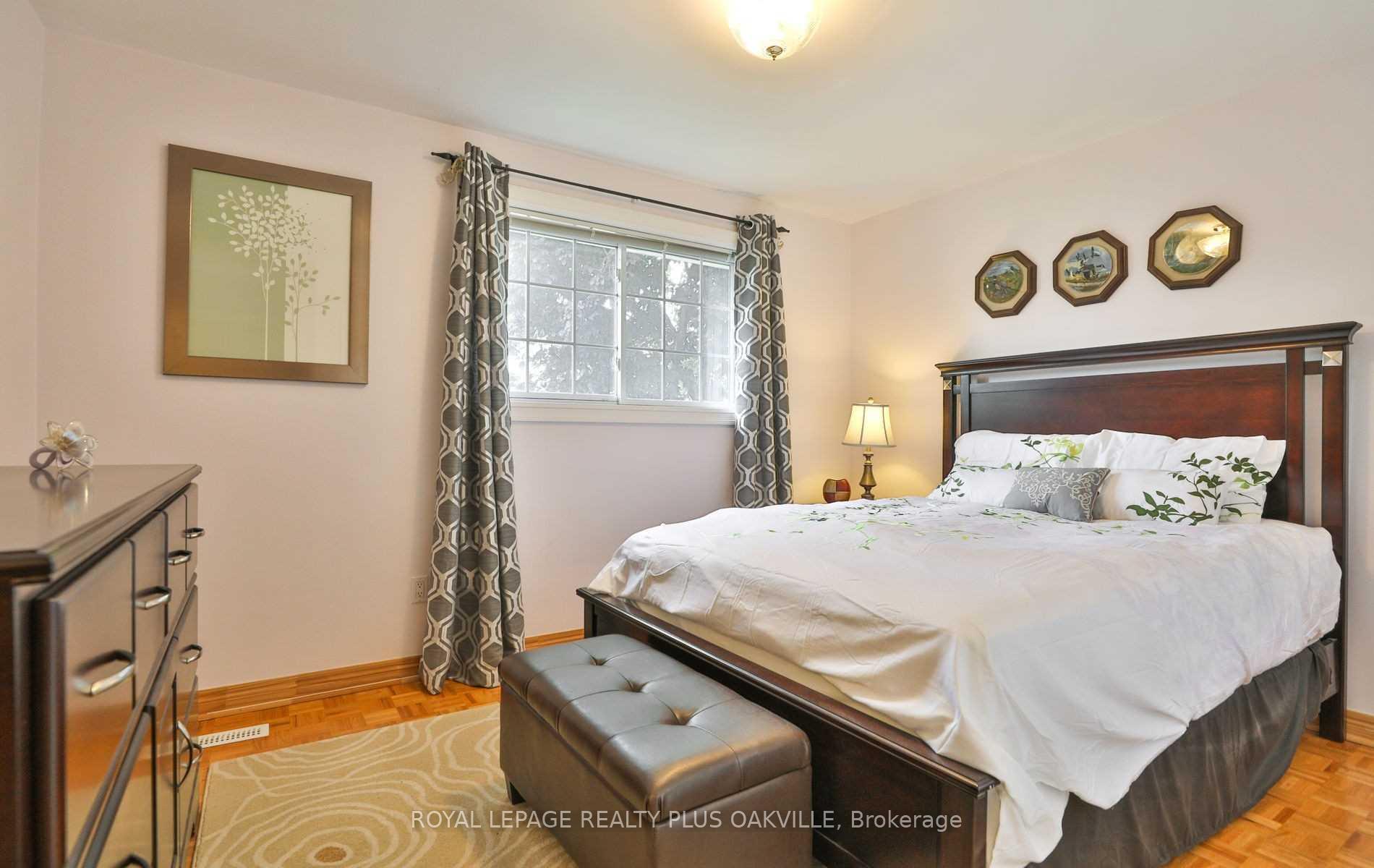 Photo 26 of 2100 Waycross Crescent, Mississauga, Sheridan — HOMEH