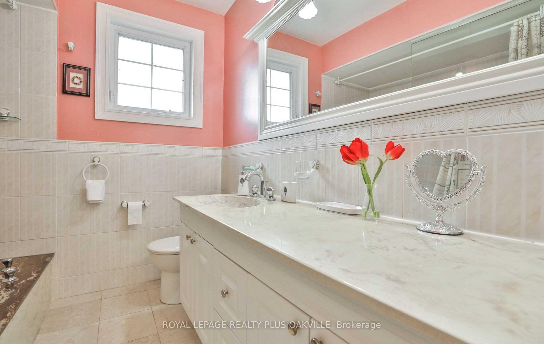 Photo 29 of 2100 Waycross Crescent, Mississauga, Sheridan — HOMEH