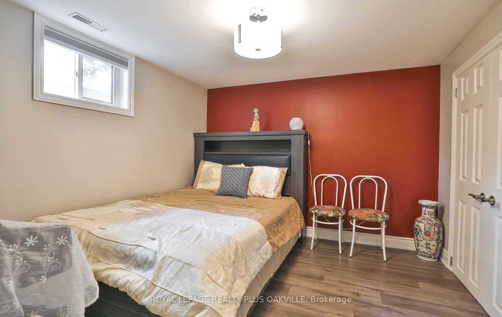 Photo 38 of 2100 Waycross Crescent, Mississauga, Sheridan — HOMEH