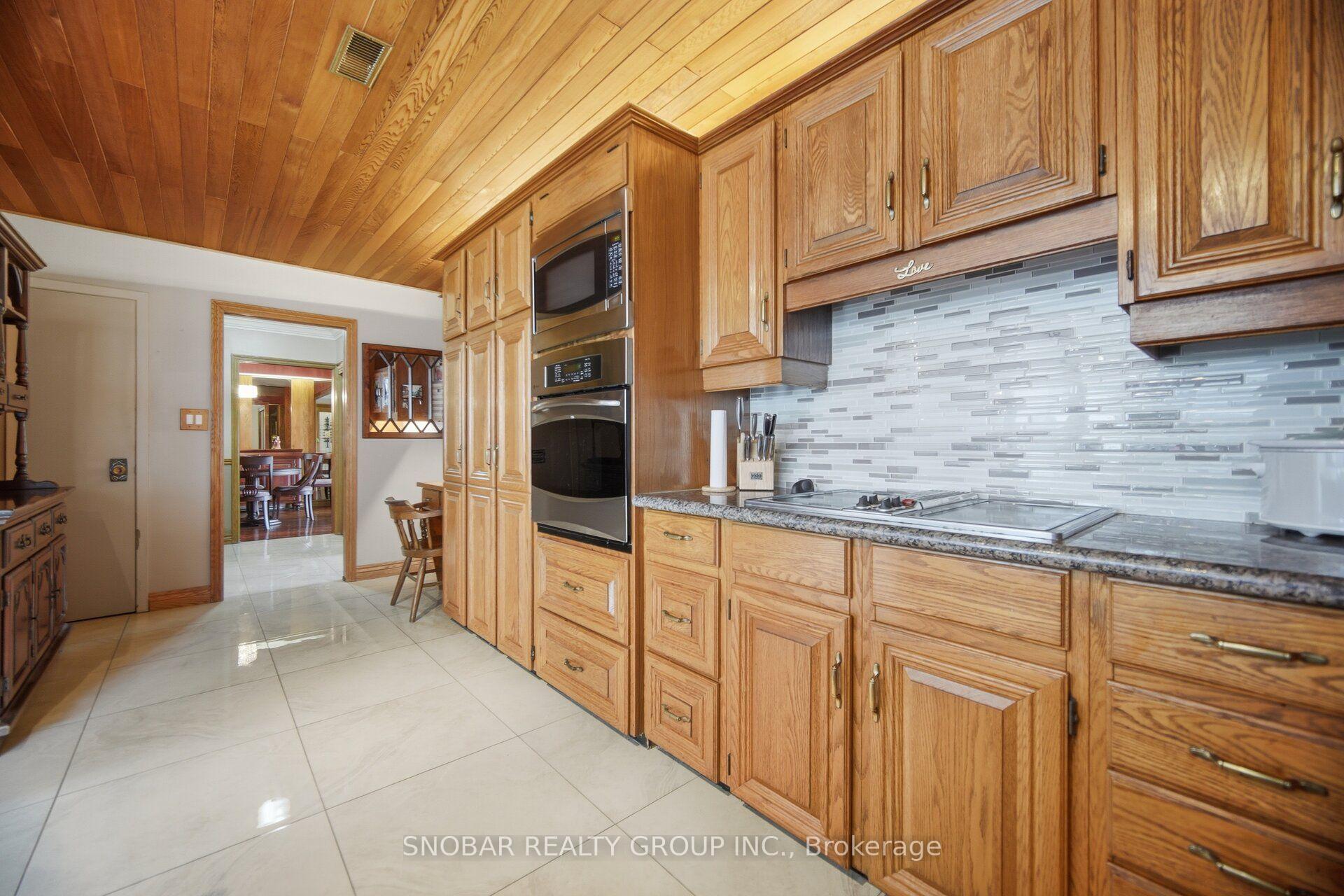 Photo 8 of 3176 Ibbetson Crescent, Mississauga, Erindale — HOMEH