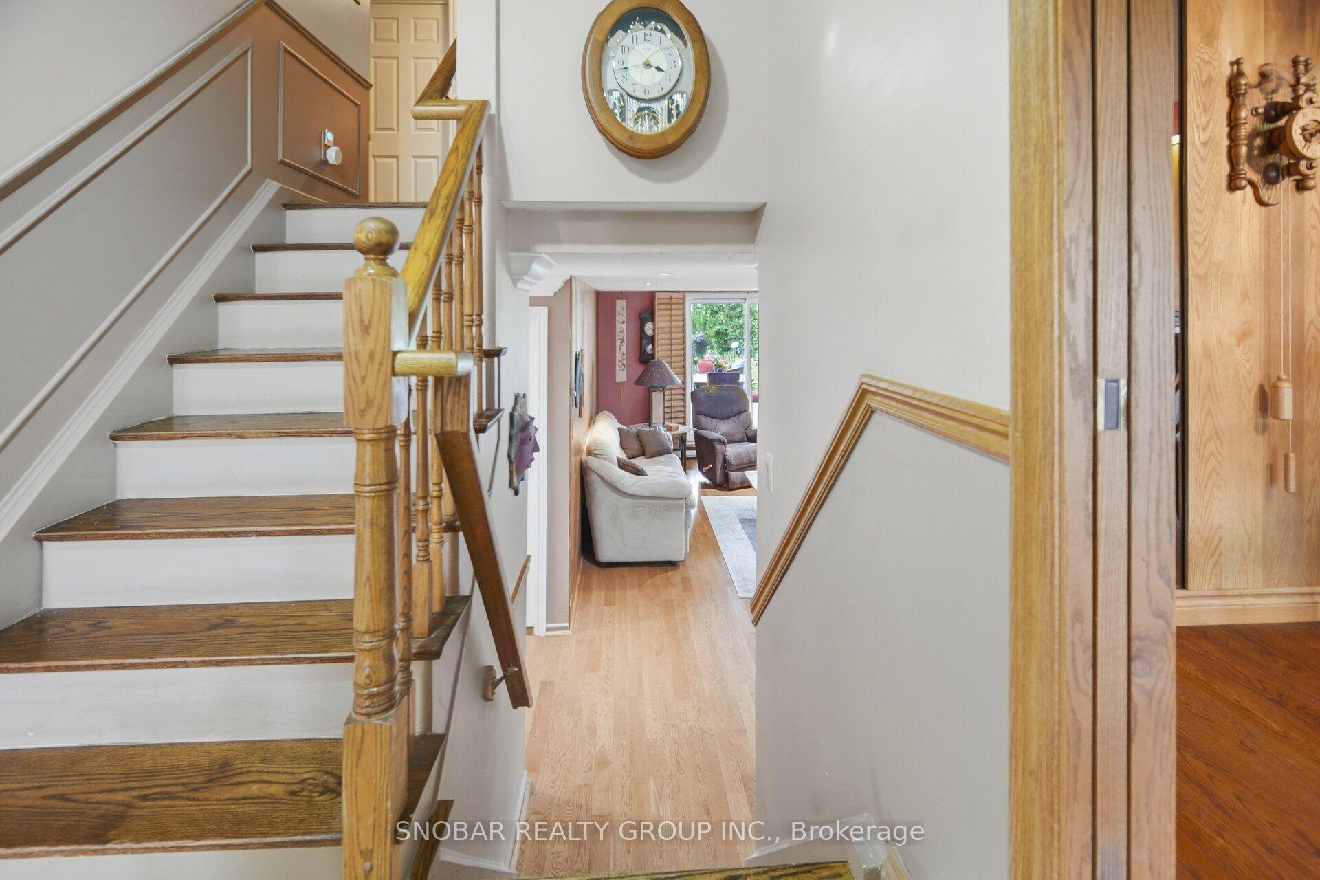 Photo 11 of 3176 Ibbetson Crescent, Mississauga, Erindale — HOMEH