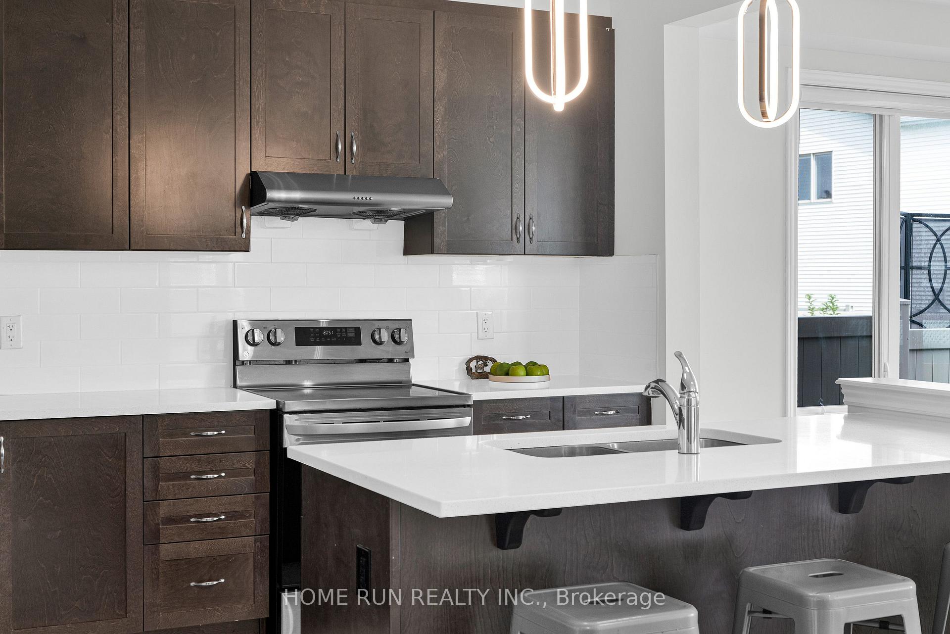Photo 5 of 534 Arosa Way, Ottawa, Kanata - Emerald Meadows/Trailwest — HOMEH