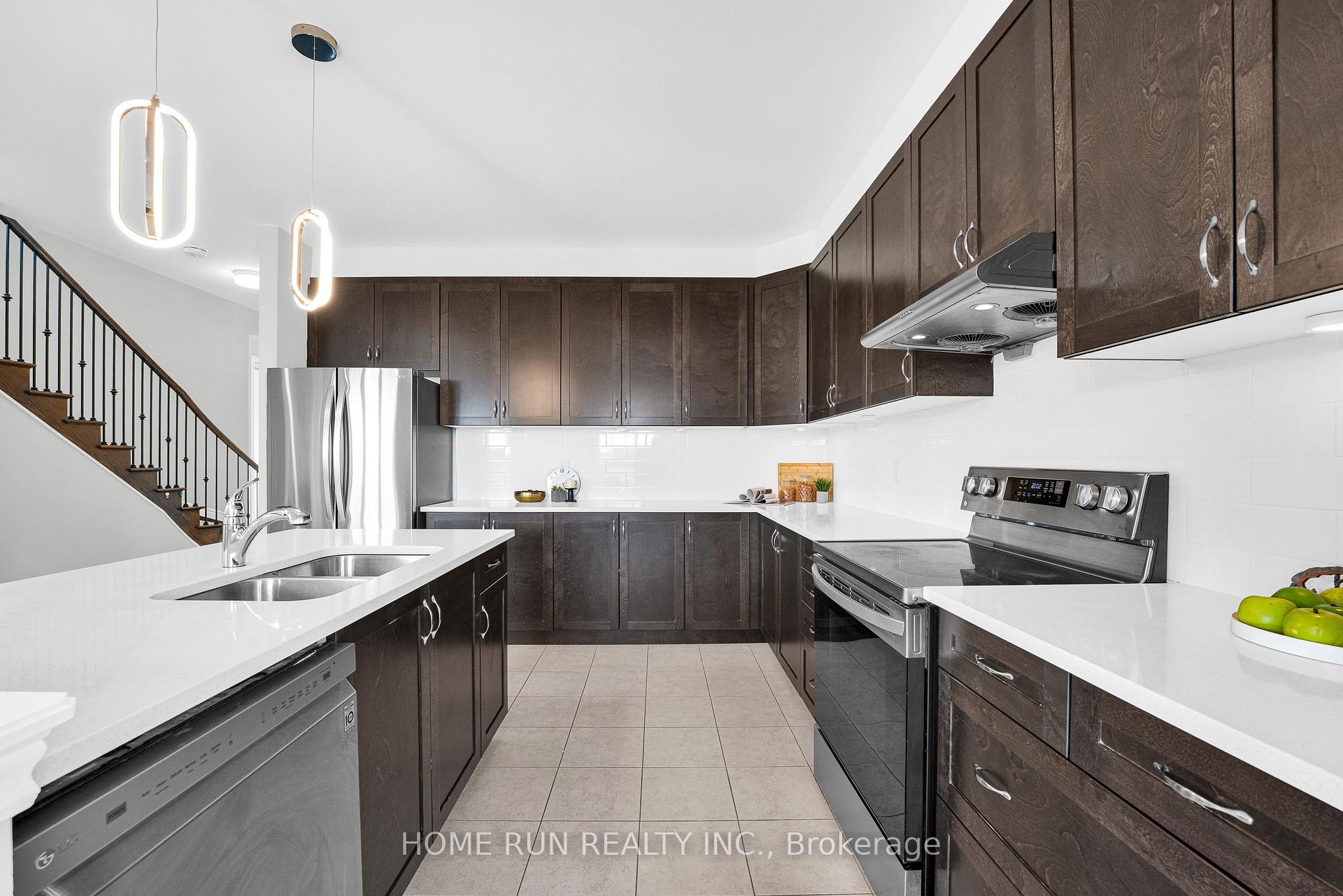 Photo 19 of 534 Arosa Way, Ottawa, Kanata - Emerald Meadows/Trailwest — HOMEH
