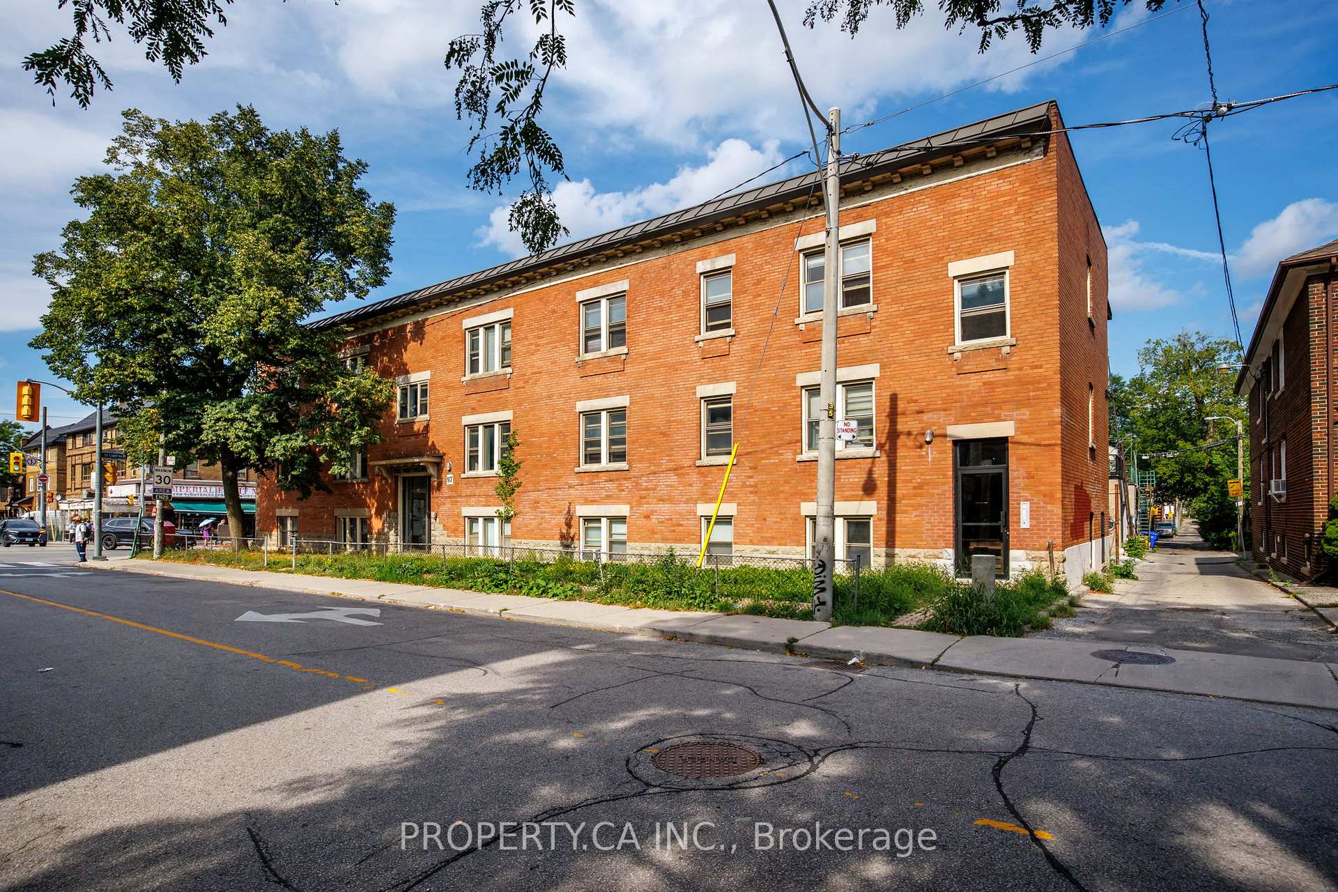 Photo 3 of Unit 9, 97 Northcliffe Boulevard, Toronto, Corso Italia-Davenport — HOMEH