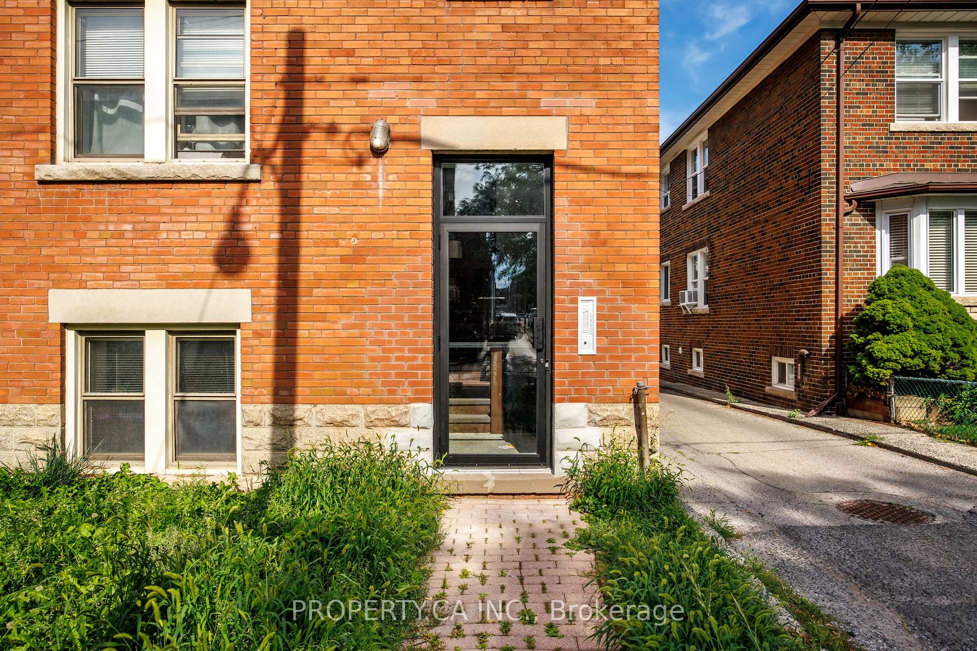 Photo 4 of Unit 9, 97 Northcliffe Boulevard, Toronto, Corso Italia-Davenport — HOMEH