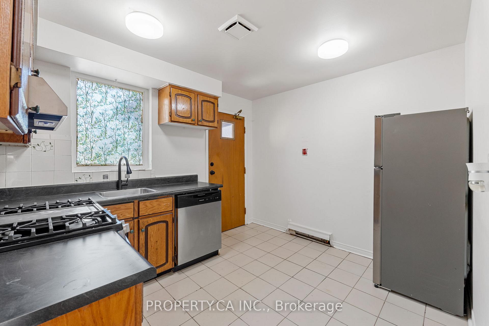 Photo 16 of Unit 9, 97 Northcliffe Boulevard, Toronto, Corso Italia-Davenport — HOMEH