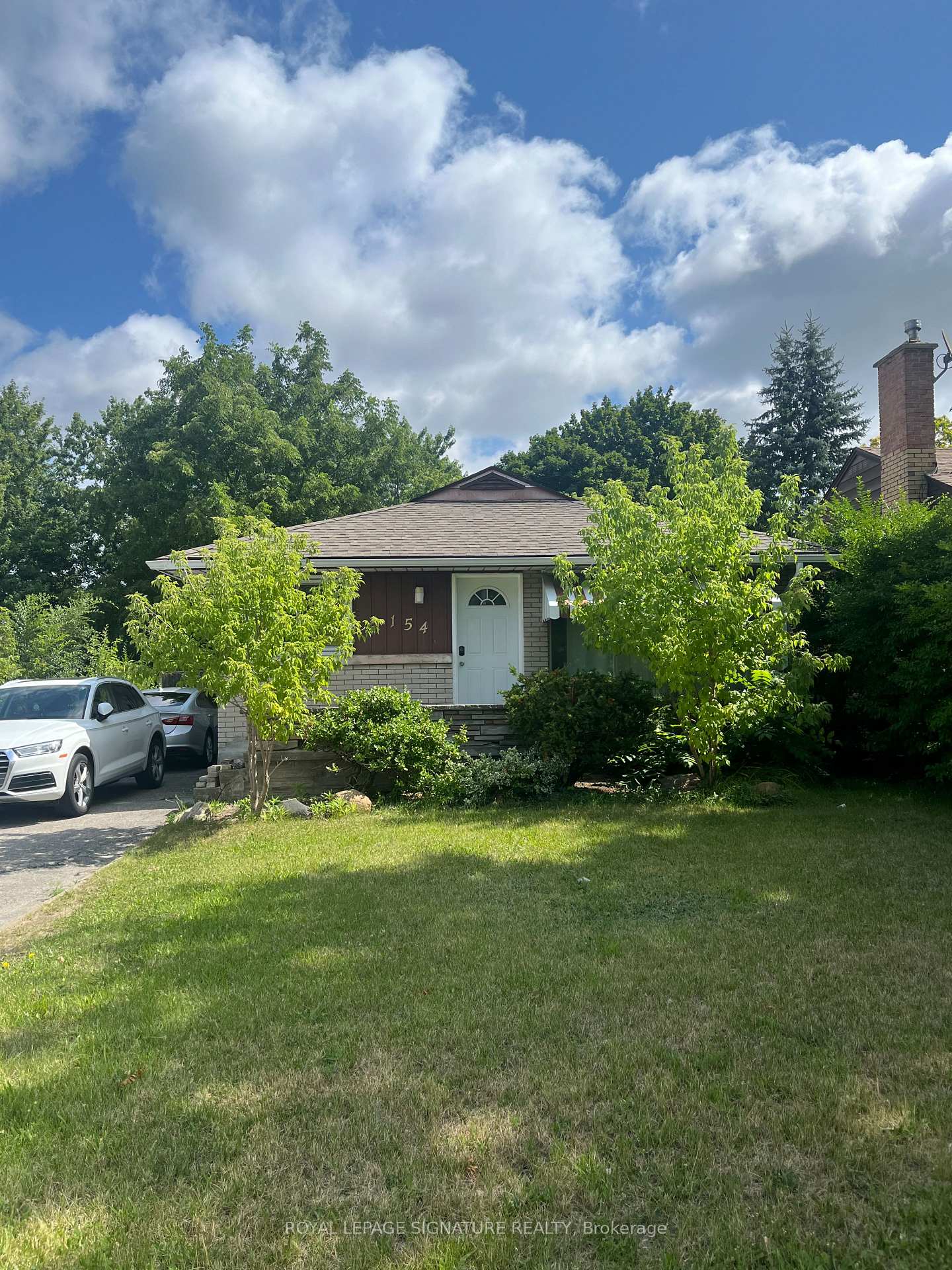 Photo 1 of Unit Main, 154 Weber Street N, Waterloo, Lincoln Heights — HOMEH