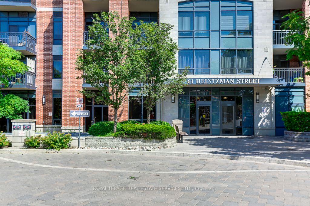 Photo 8 of 61 Heintzman Street, Toronto, Junction Area — HOMEH