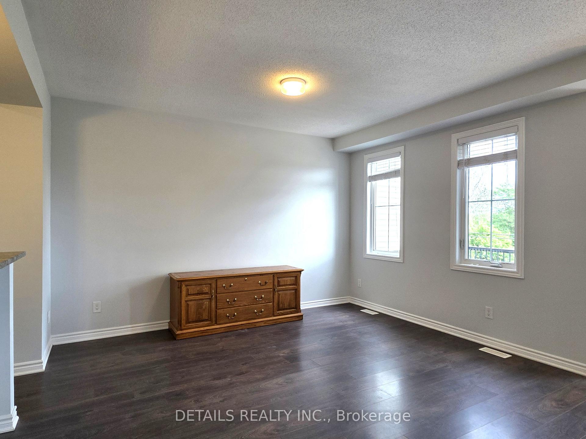 Photo 5 of 203 Hibernian Walk, Ottawa, Kanata - Emerald Meadows/Trailwest — HOMEH