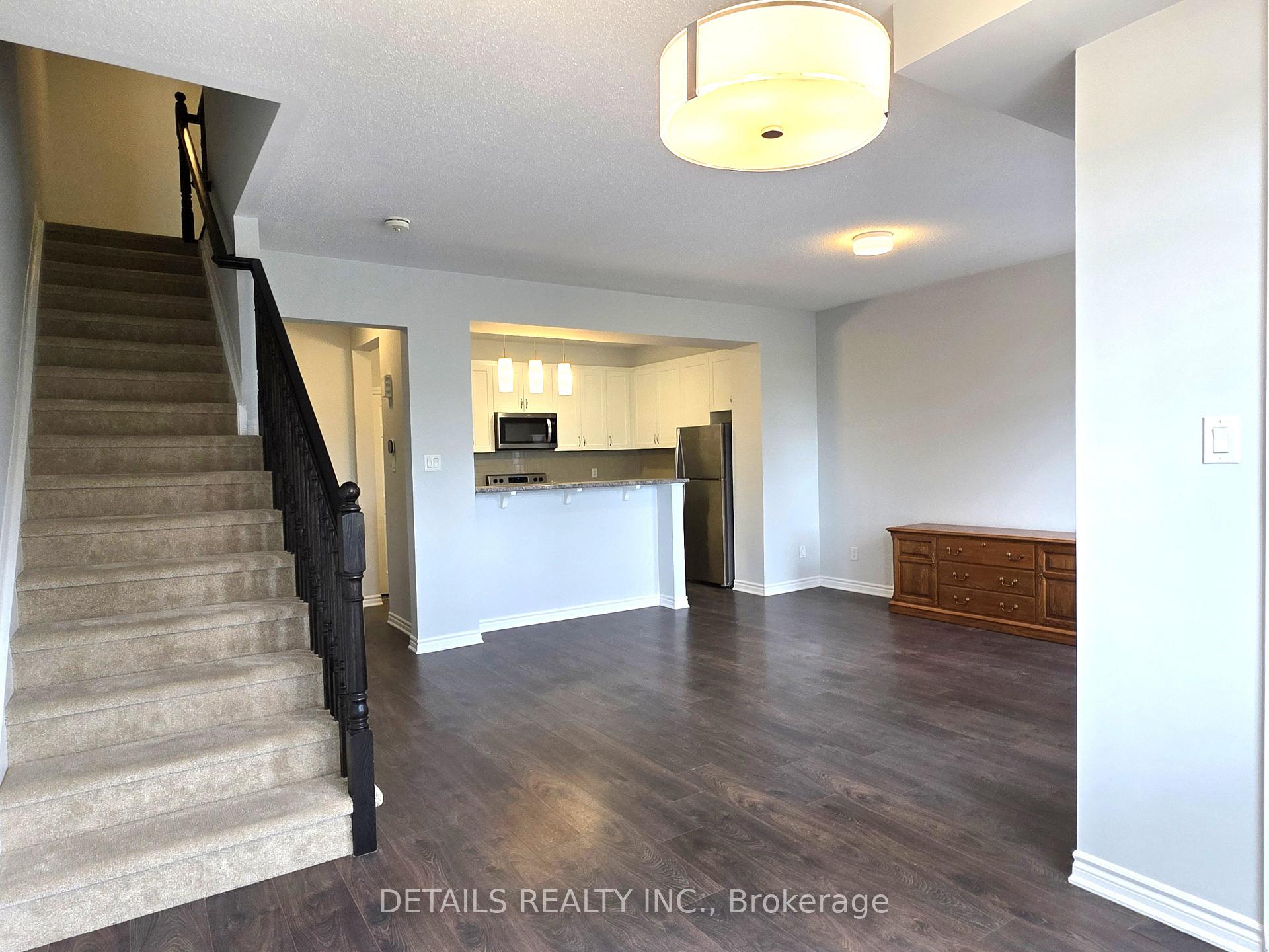 Photo 7 of 203 Hibernian Walk, Ottawa, Kanata - Emerald Meadows/Trailwest — HOMEH