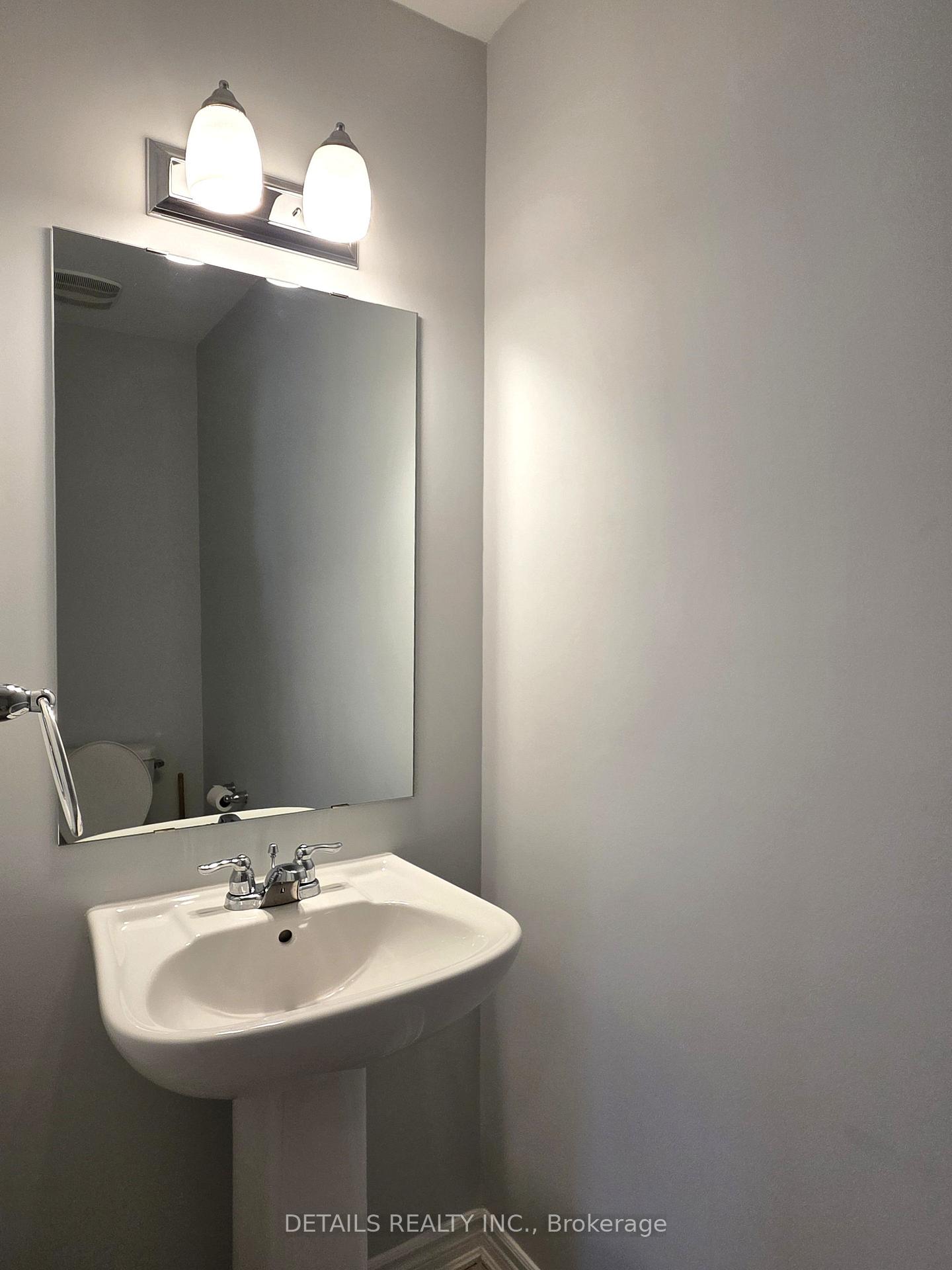 Photo 13 of 203 Hibernian Walk, Ottawa, Kanata - Emerald Meadows/Trailwest — HOMEH