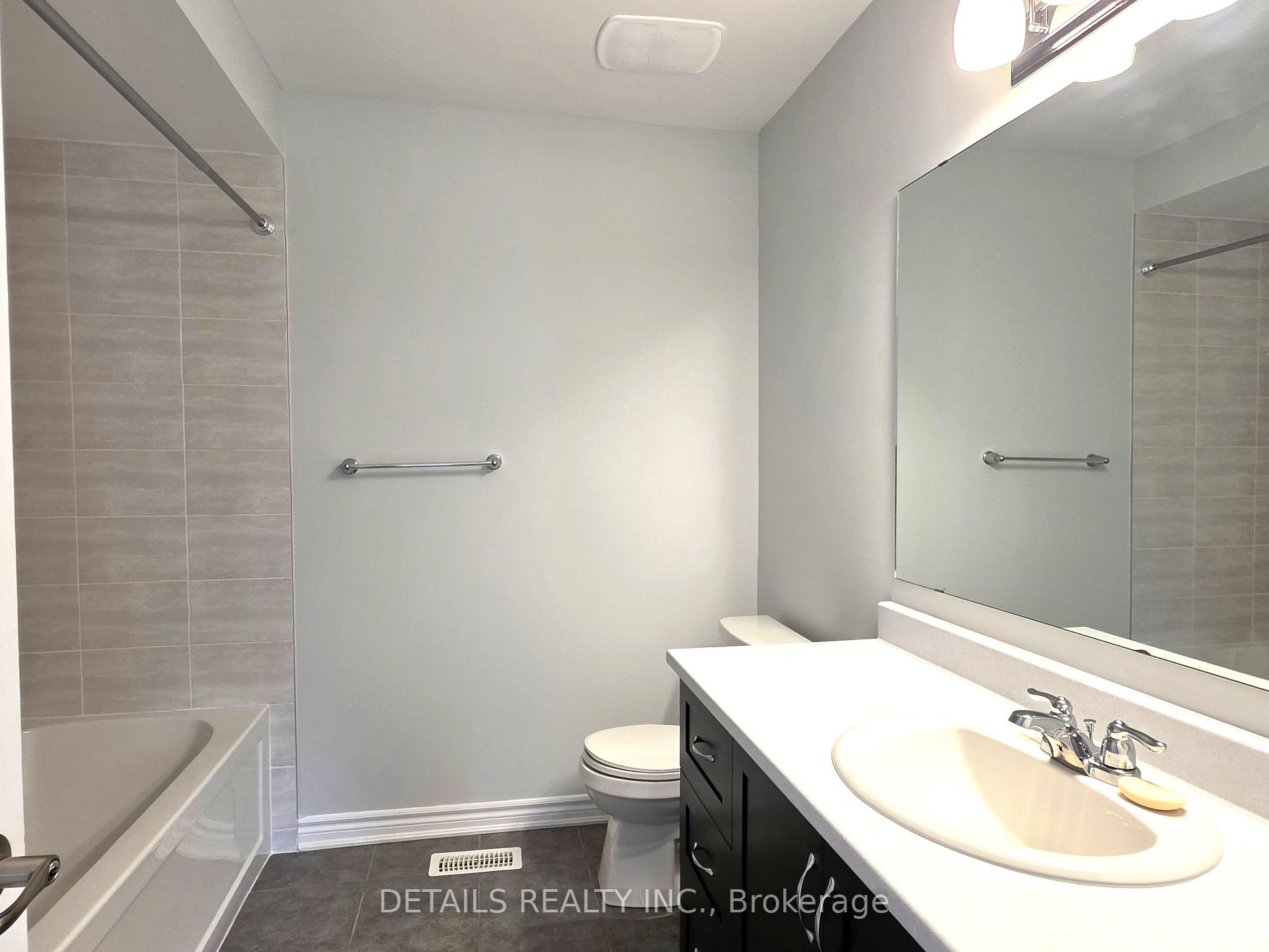 Photo 19 of 203 Hibernian Walk, Ottawa, Kanata - Emerald Meadows/Trailwest — HOMEH