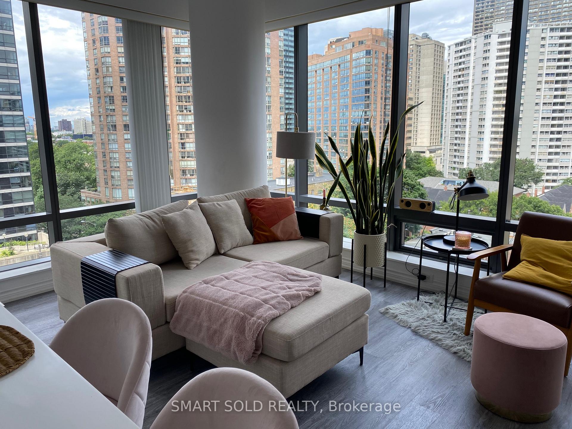 Photo 2 of Unit 1008, 5 St. Joseph Street, Toronto, Bay Street Corridor — HOMEH