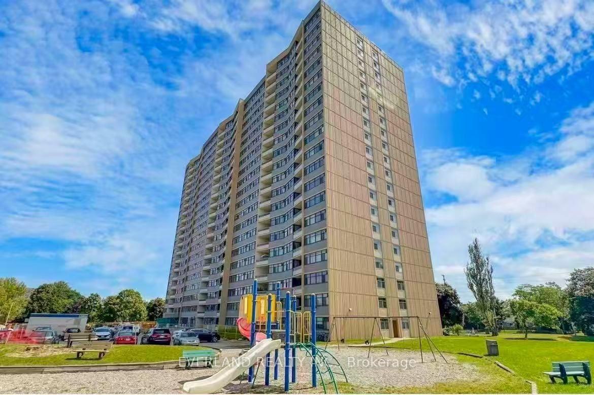 Photo 2 of Unit 303, 2050 Bridletowne Circle, Scarborough, L'Amoreaux — HOMEH