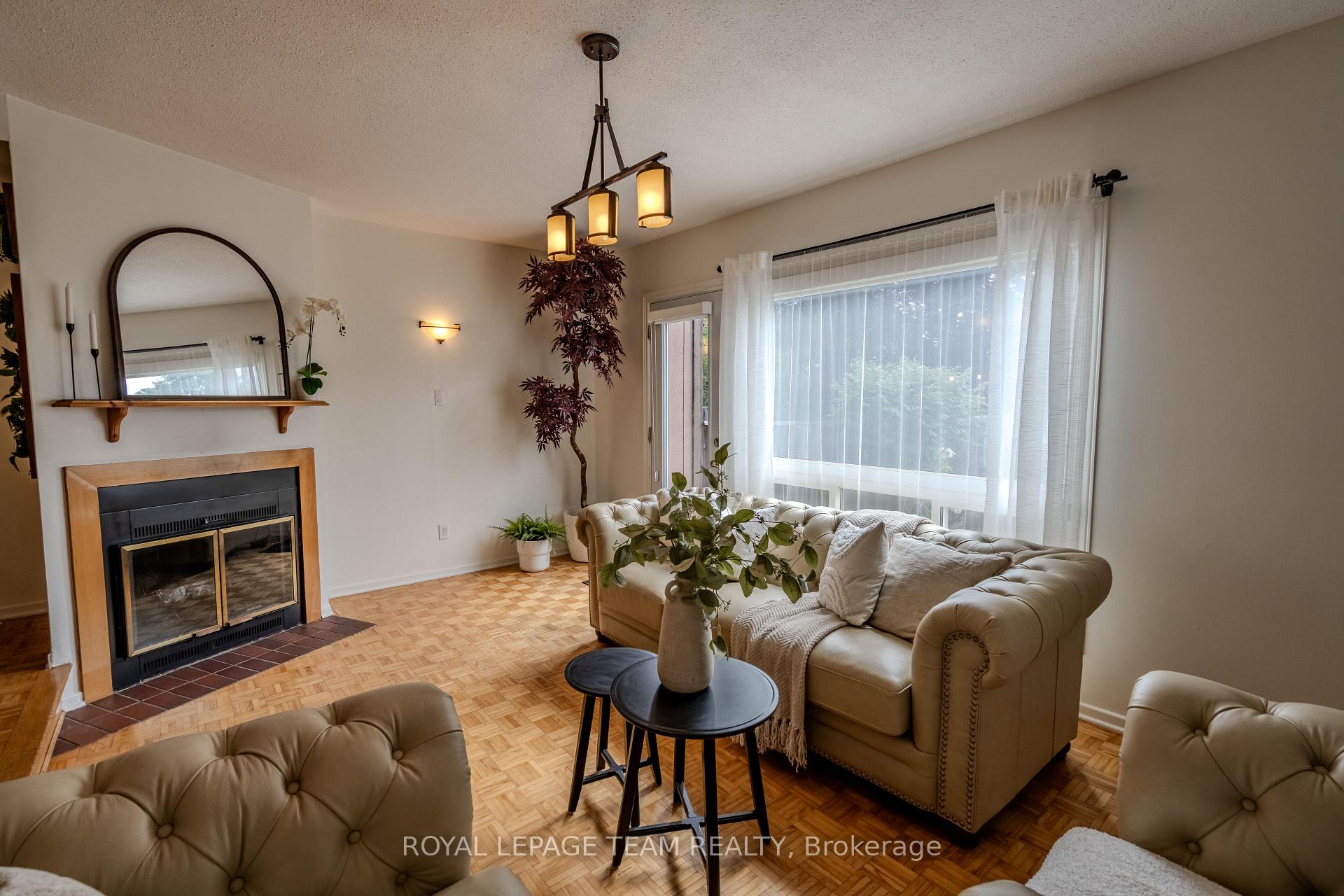 Photo 13 of Unit B, 2 Larkshire Lane, Ottawa, Barrhaven - Pheasant Run — HOMEH