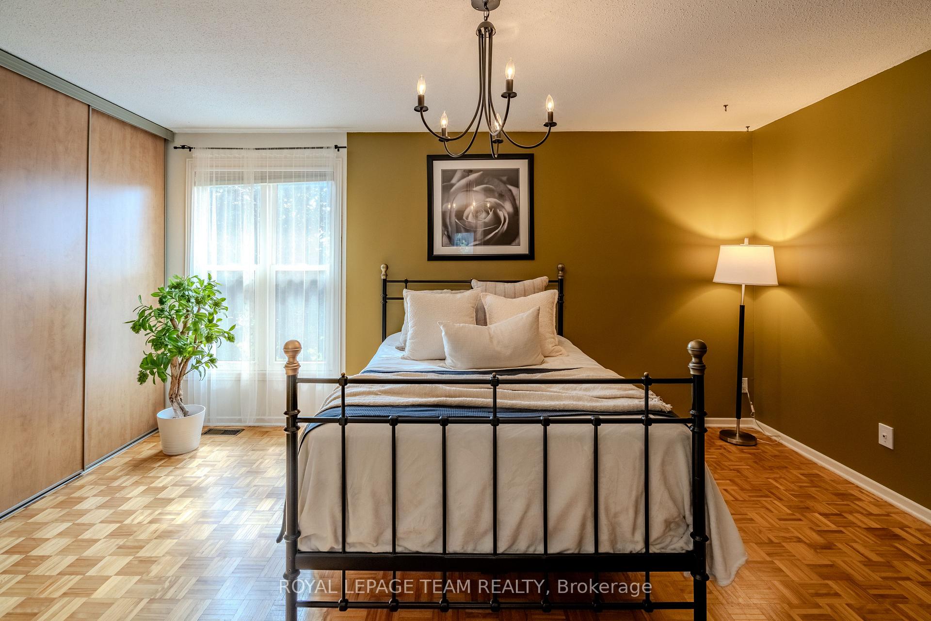 Photo 17 of Unit B, 2 Larkshire Lane, Ottawa, Barrhaven - Pheasant Run — HOMEH