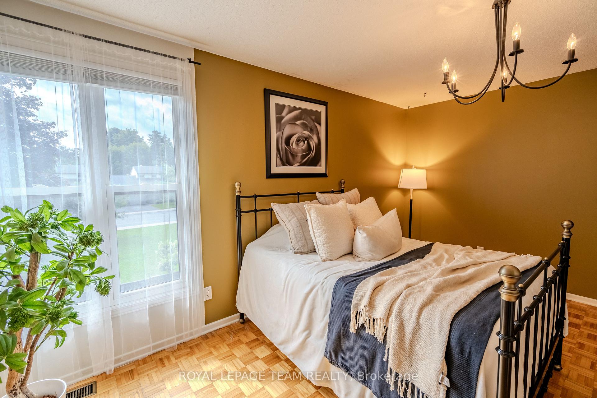 Photo 18 of Unit B, 2 Larkshire Lane, Ottawa, Barrhaven - Pheasant Run — HOMEH