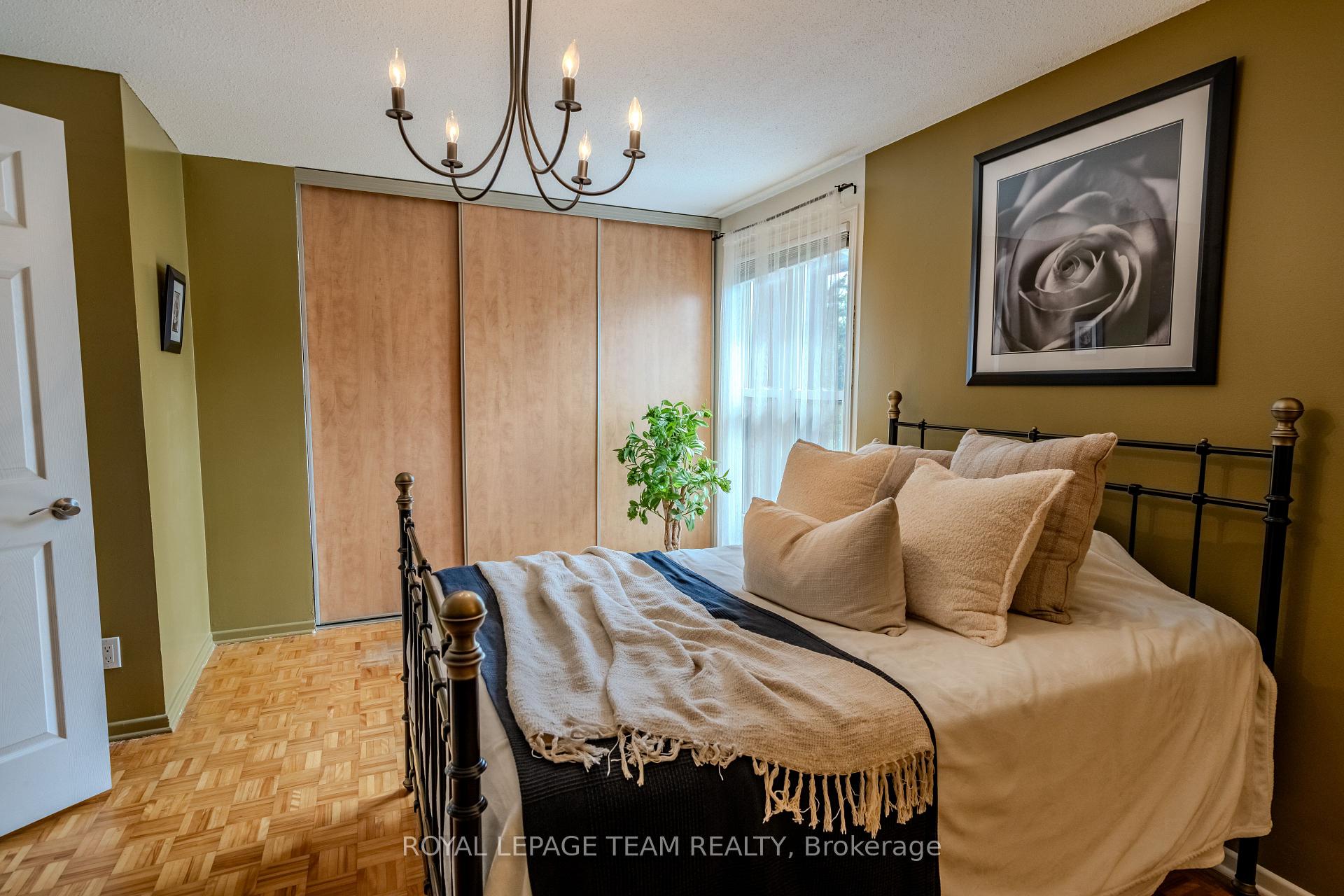 Photo 19 of Unit B, 2 Larkshire Lane, Ottawa, Barrhaven - Pheasant Run — HOMEH