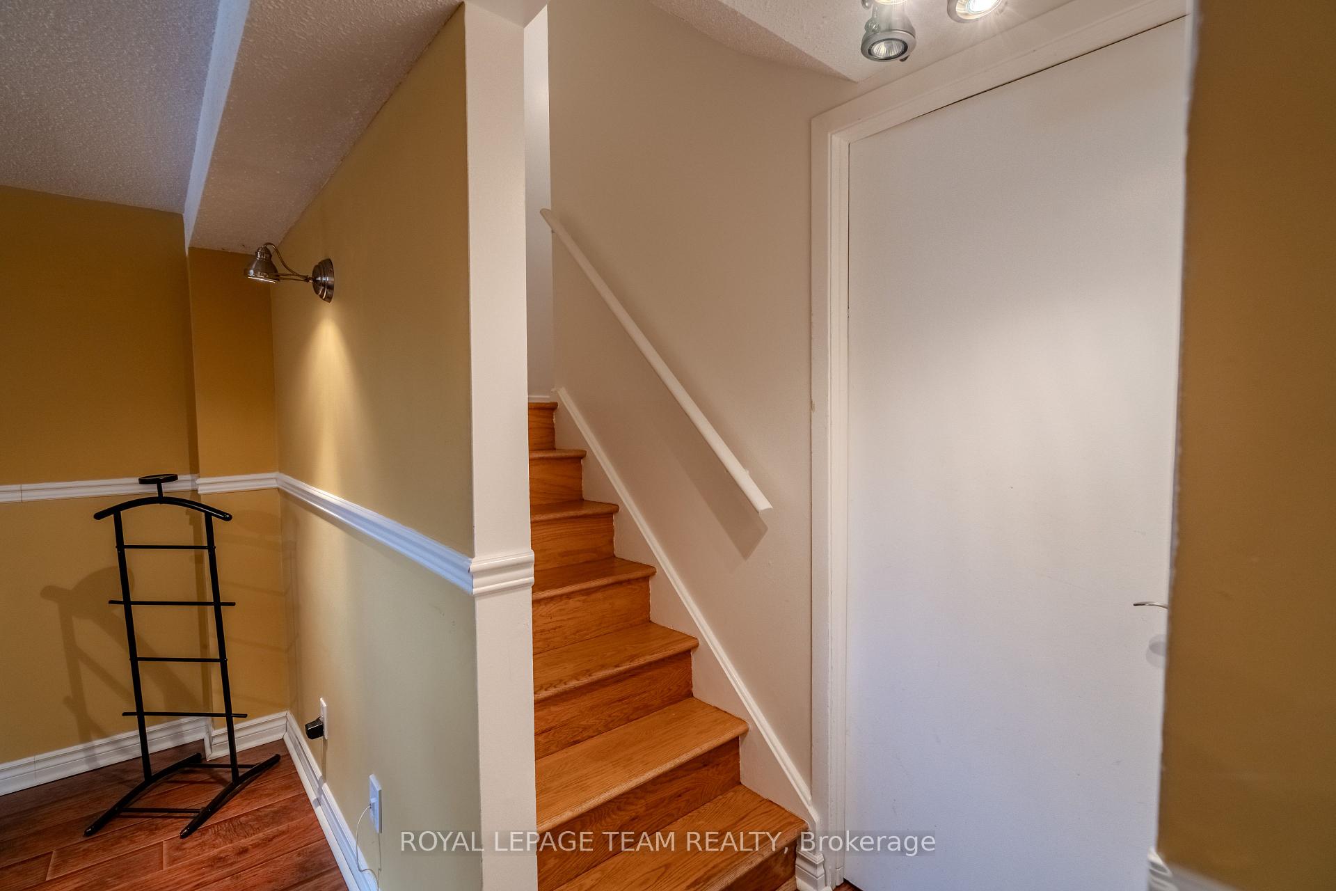 Photo 24 of Unit B, 2 Larkshire Lane, Ottawa, Barrhaven - Pheasant Run — HOMEH