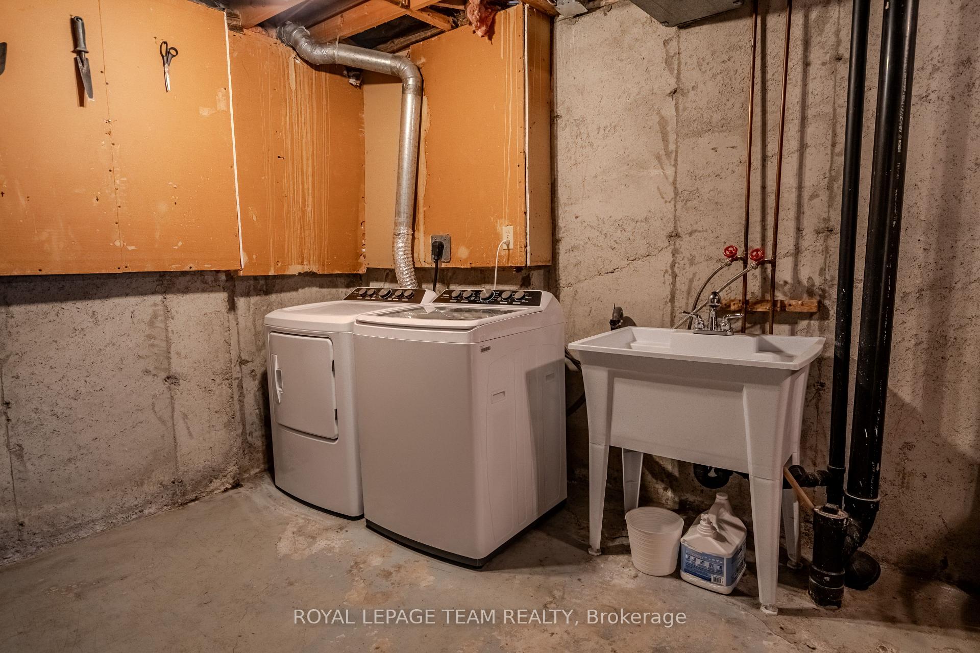 Photo 27 of Unit B, 2 Larkshire Lane, Ottawa, Barrhaven - Pheasant Run — HOMEH