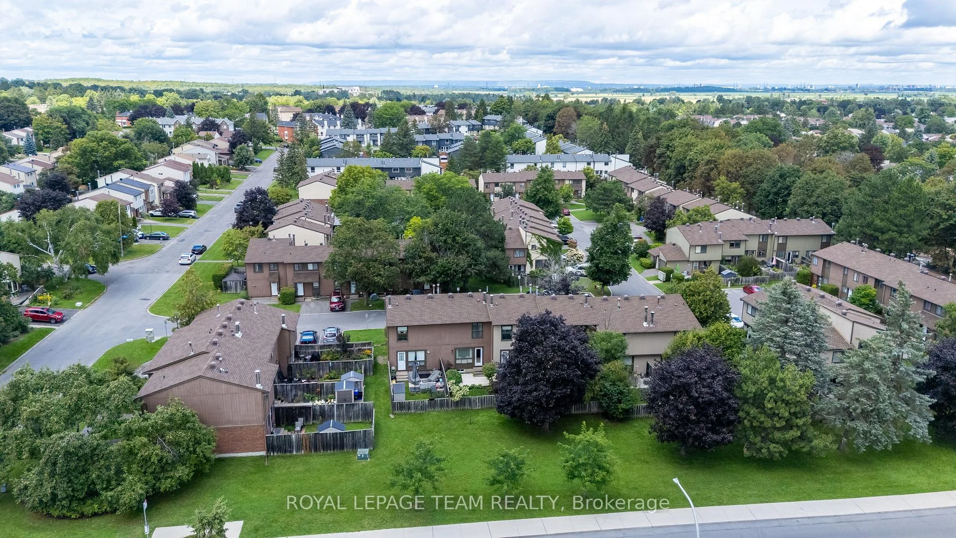 Photo 10 of Unit B, 2 Larkshire Lane, Ottawa, Barrhaven - Pheasant Run — HOMEH