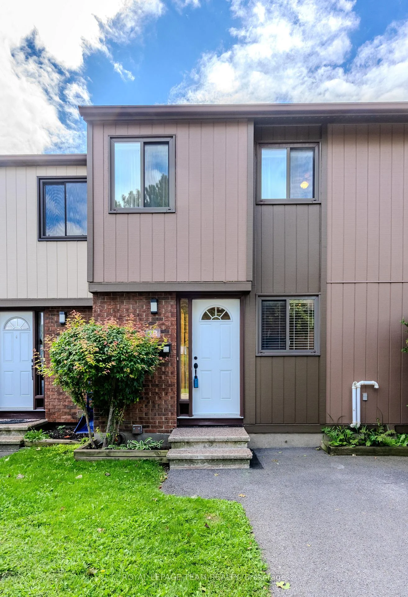 Photo 35 of Unit B, 2 Larkshire Lane, Ottawa, Barrhaven - Pheasant Run — HOMEH