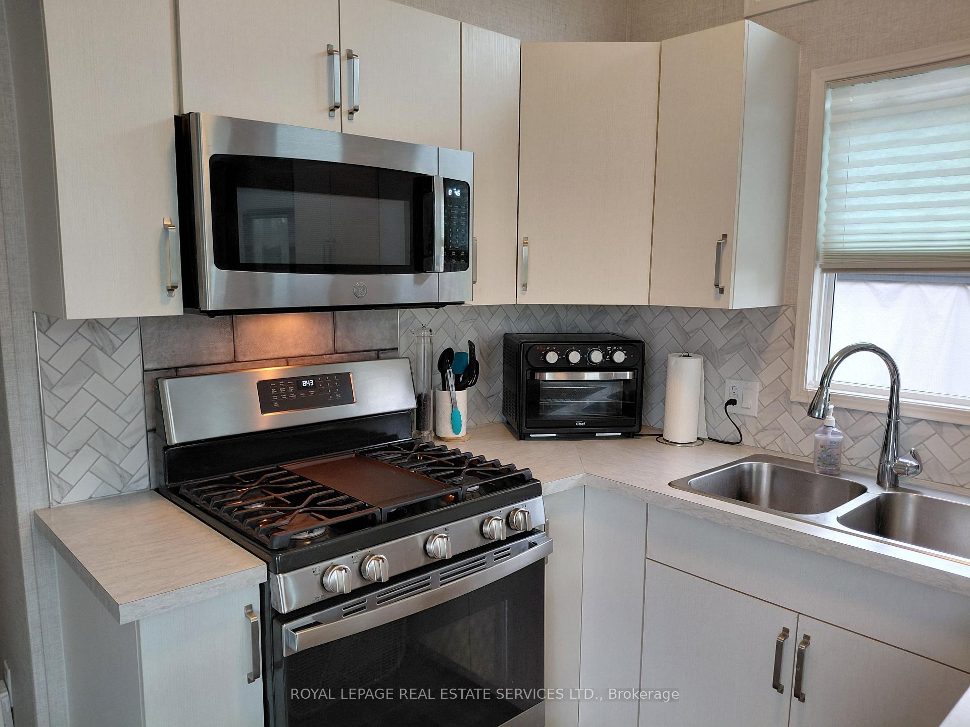 Photo 7 of 225 Platten Boulevard, Scugog, Rural Scugog — HOMEH