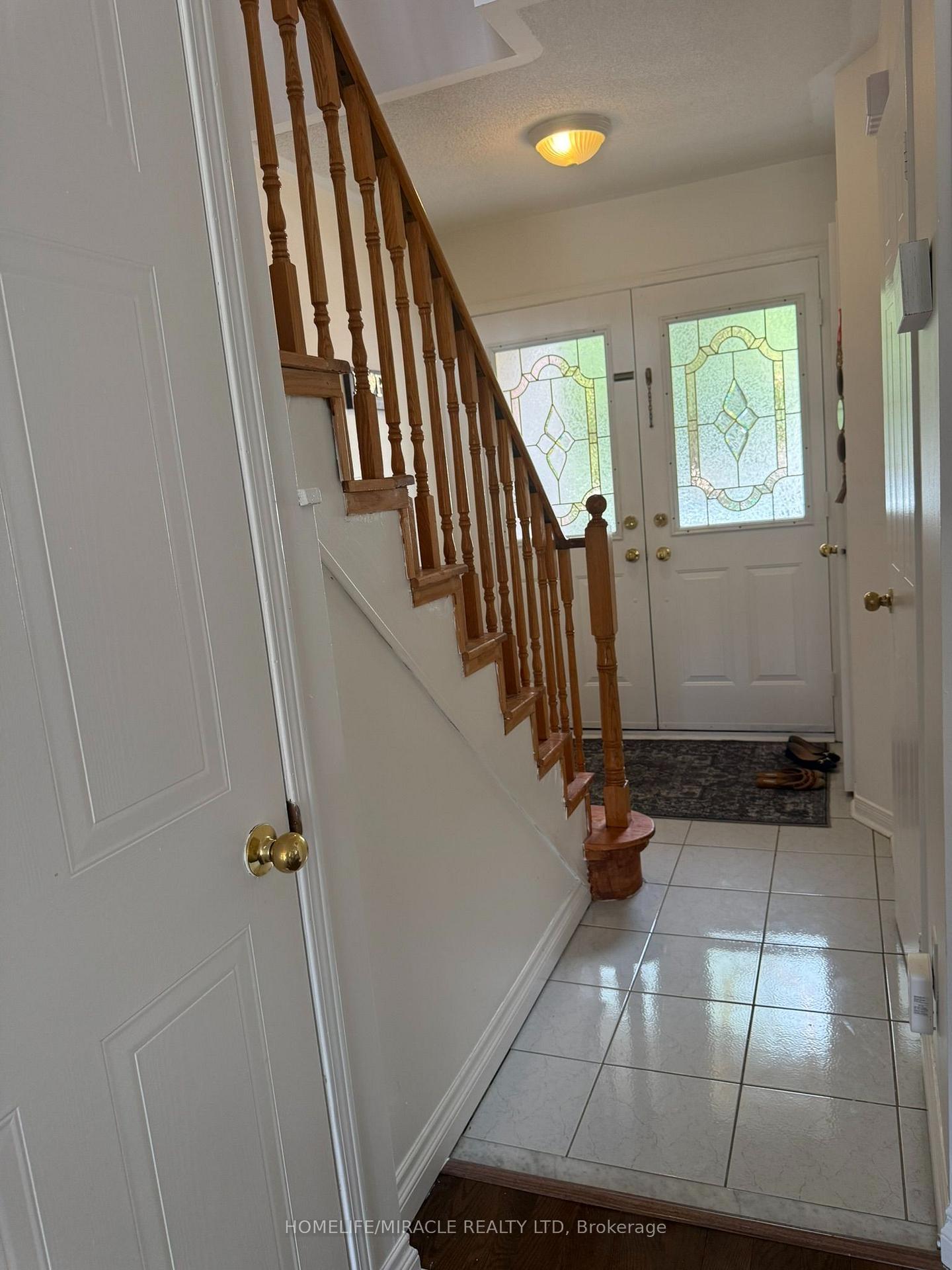 Photo 17 of 110 Richwood Crescent, Brampton, Brampton West — HOMEH