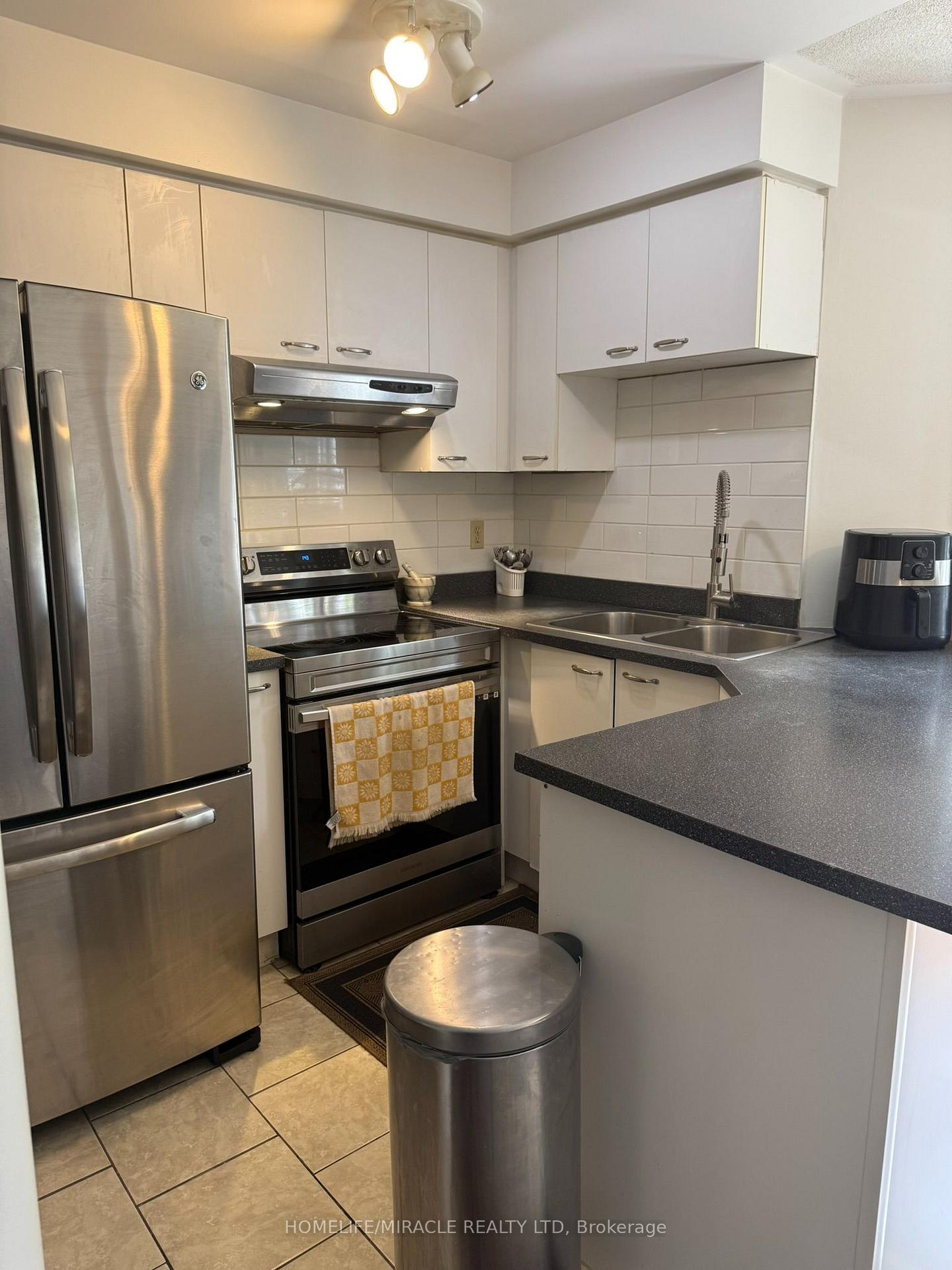 Photo 20 of 110 Richwood Crescent, Brampton, Brampton West — HOMEH