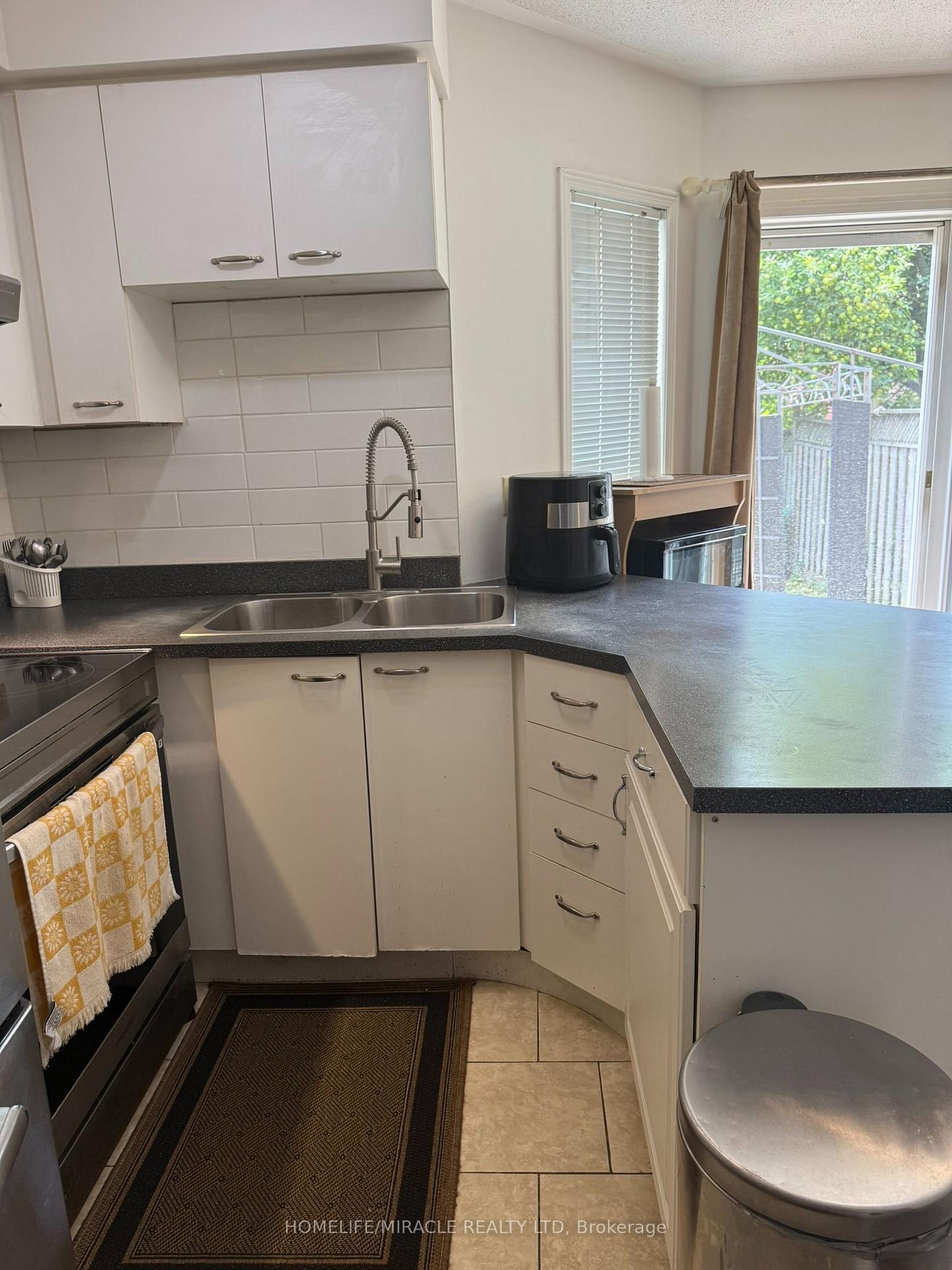 Photo 27 of 110 Richwood Crescent, Brampton, Brampton West — HOMEH