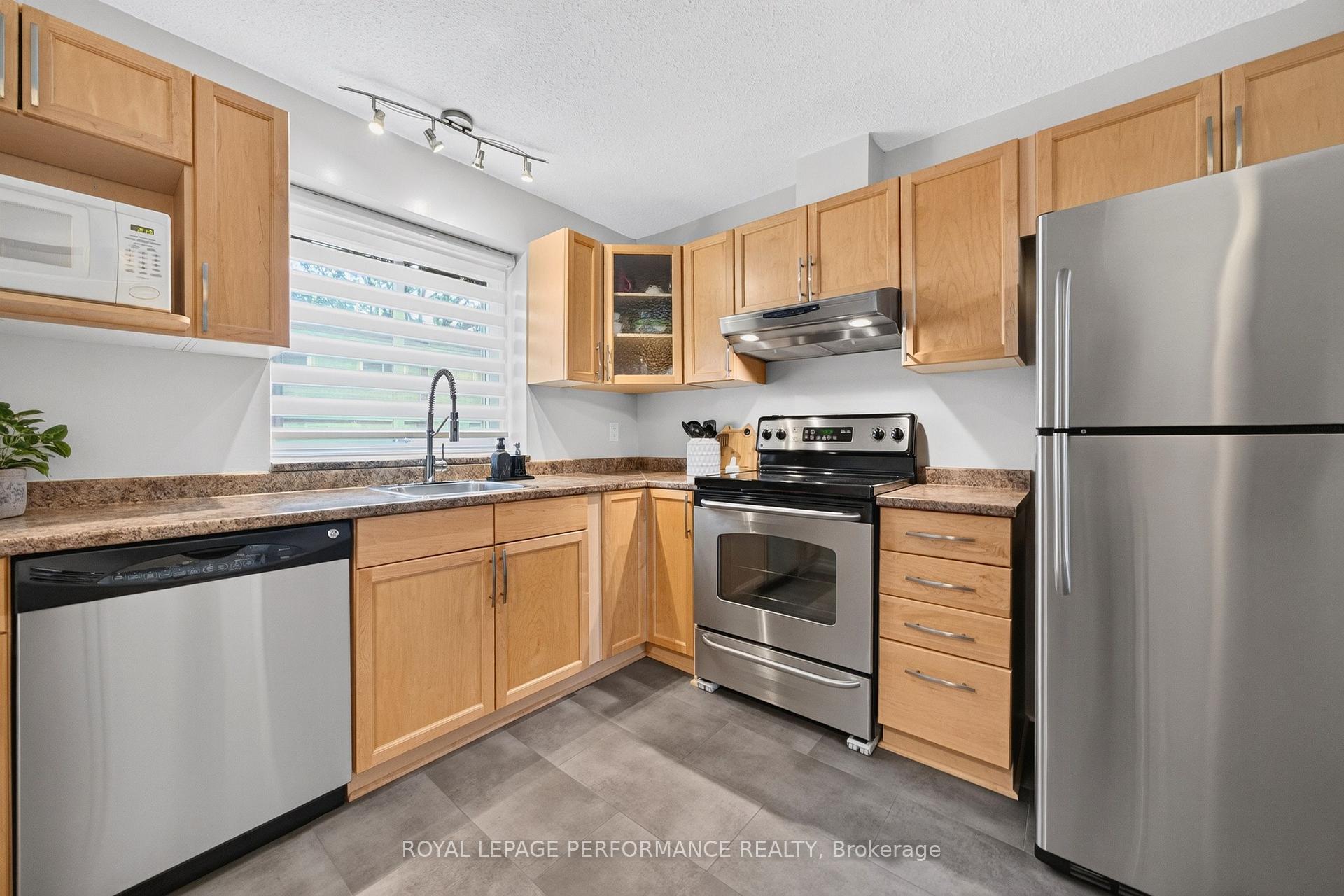 Photo 5 of Unit (175), 3903E Old Richmond Road, Ottawa, Arbeatha Park — HOMEH