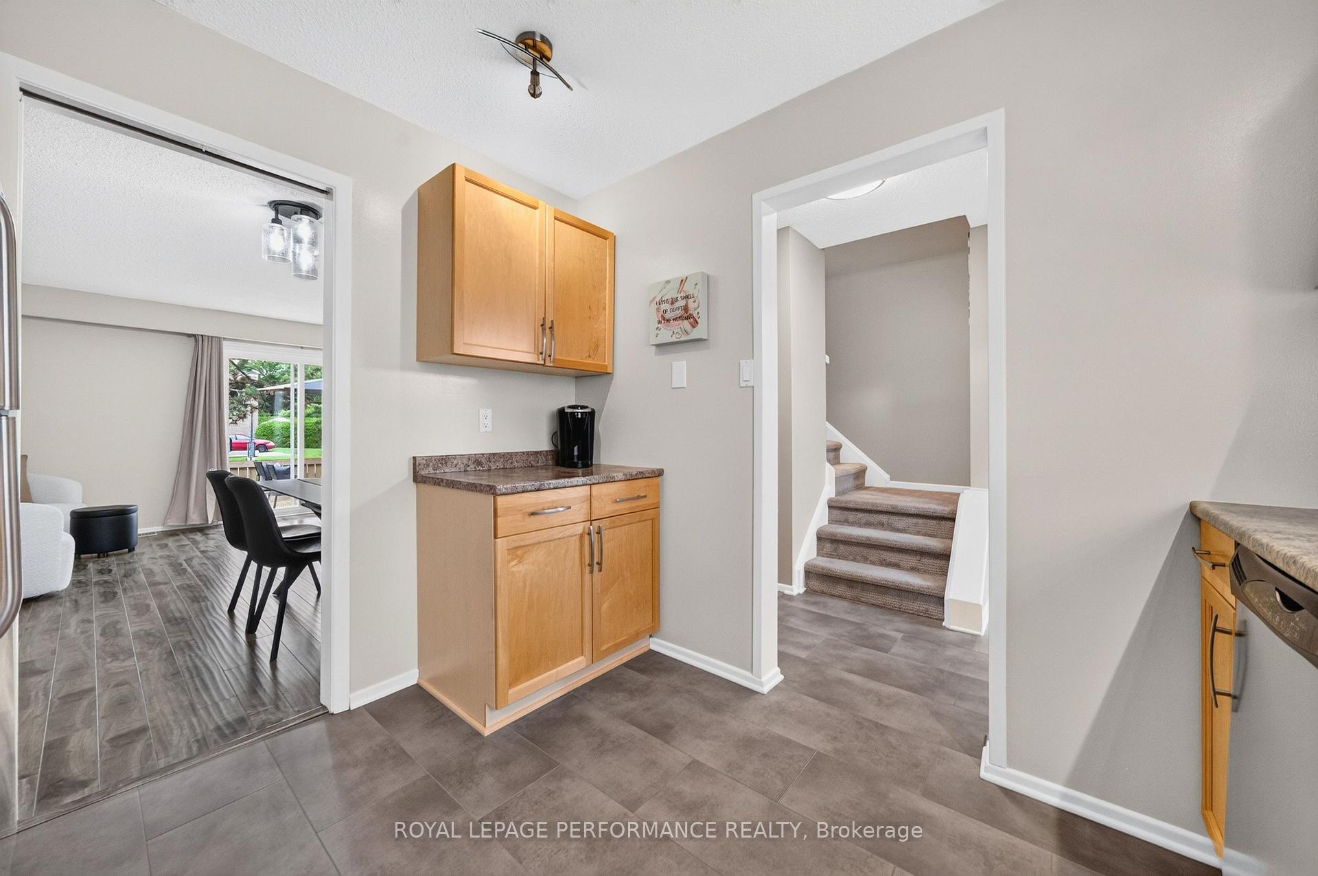 Photo 9 of Unit (175), 3903E Old Richmond Road, Ottawa, Arbeatha Park — HOMEH