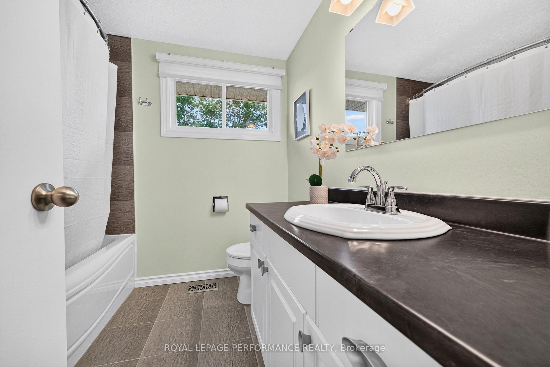 Photo 33 of Unit (175), 3903E Old Richmond Road, Ottawa, Arbeatha Park — HOMEH