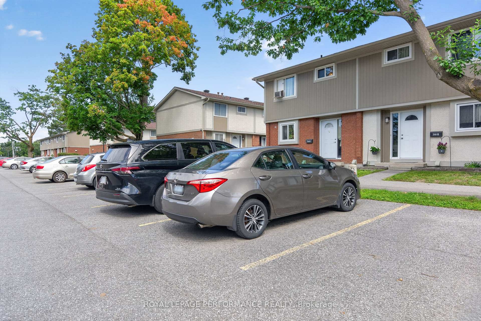 Photo 43 of Unit (175), 3903E Old Richmond Road, Ottawa, Arbeatha Park — HOMEH