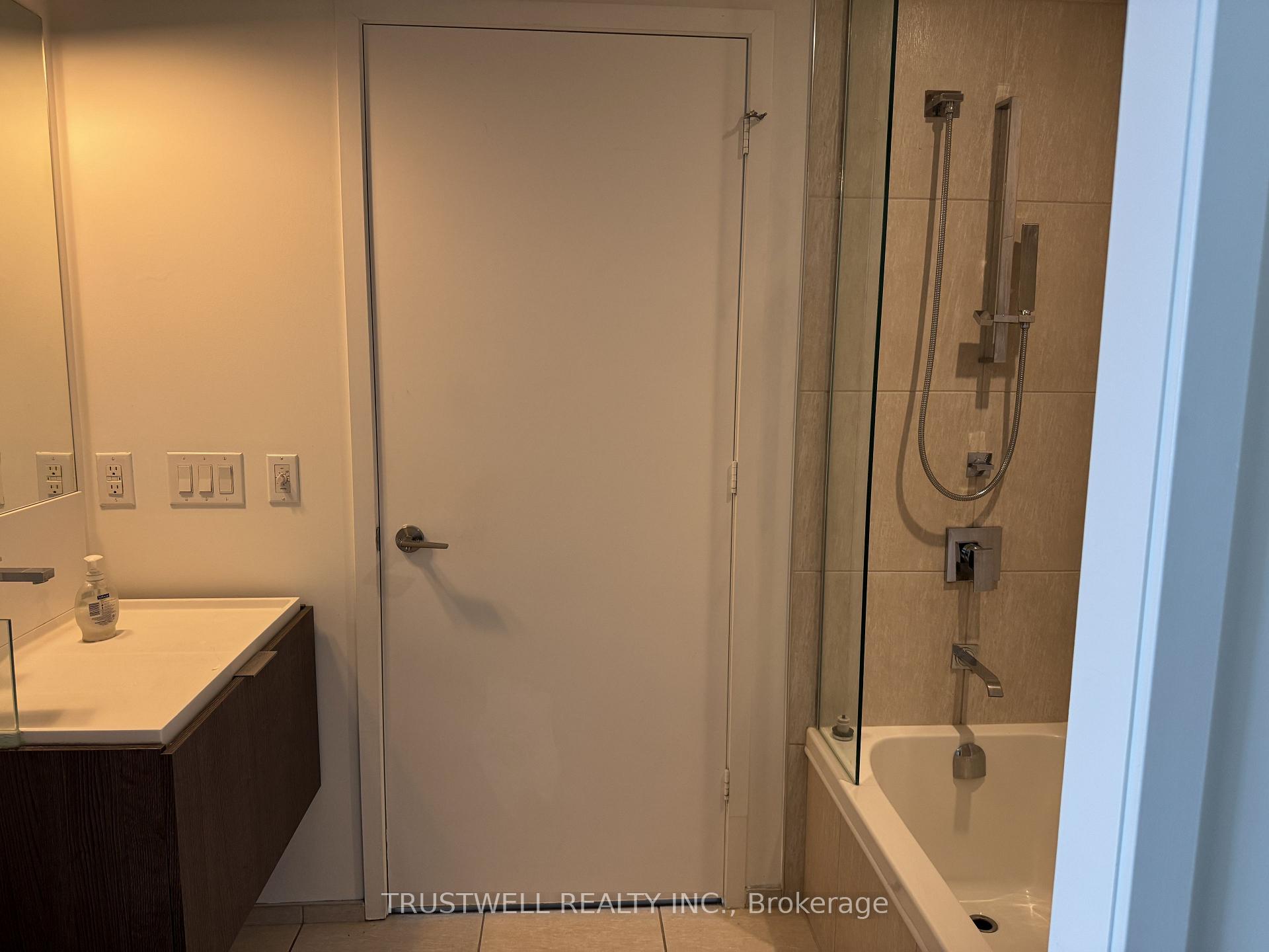 Photo 10 of Unit 3405, 101 Charles Street E, Toronto, Church-Yonge Corridor — HOMEH