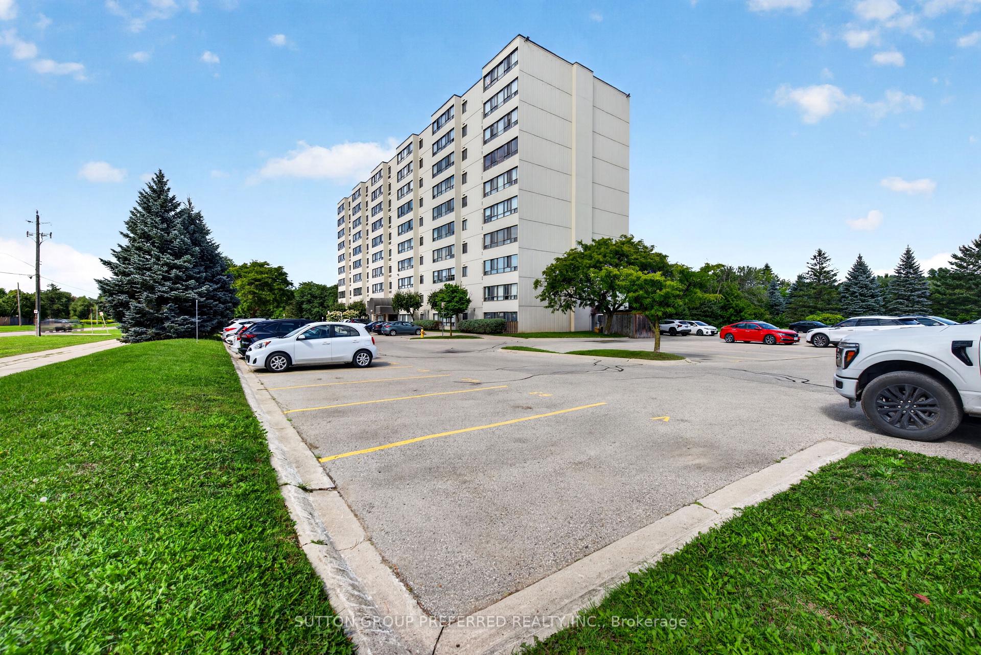 Front of Unit 311, 1600 Adelaide Street N