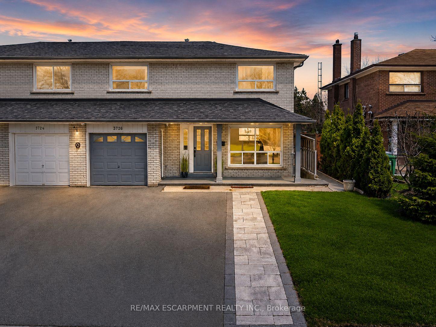 Photo 2 of 3726 Holden Crescent, Mississauga, Mississauga Valleys — HOMEH