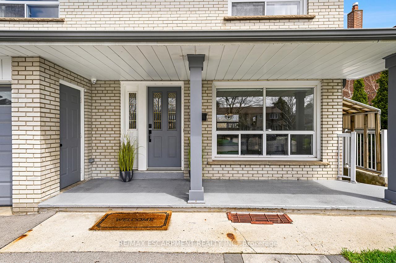 Photo 6 of 3726 Holden Crescent, Mississauga, Mississauga Valleys — HOMEH